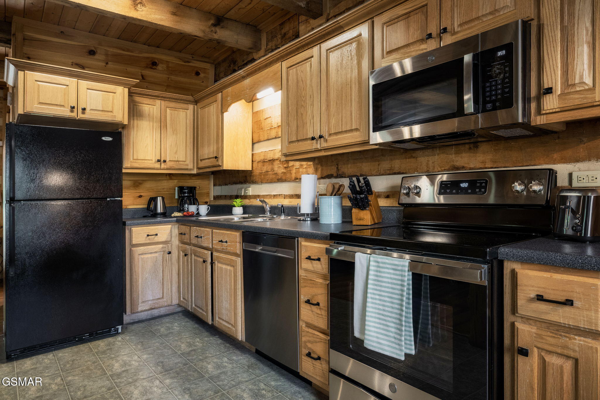 1647/1649 Bear Valley Road Sevierville TN 37876