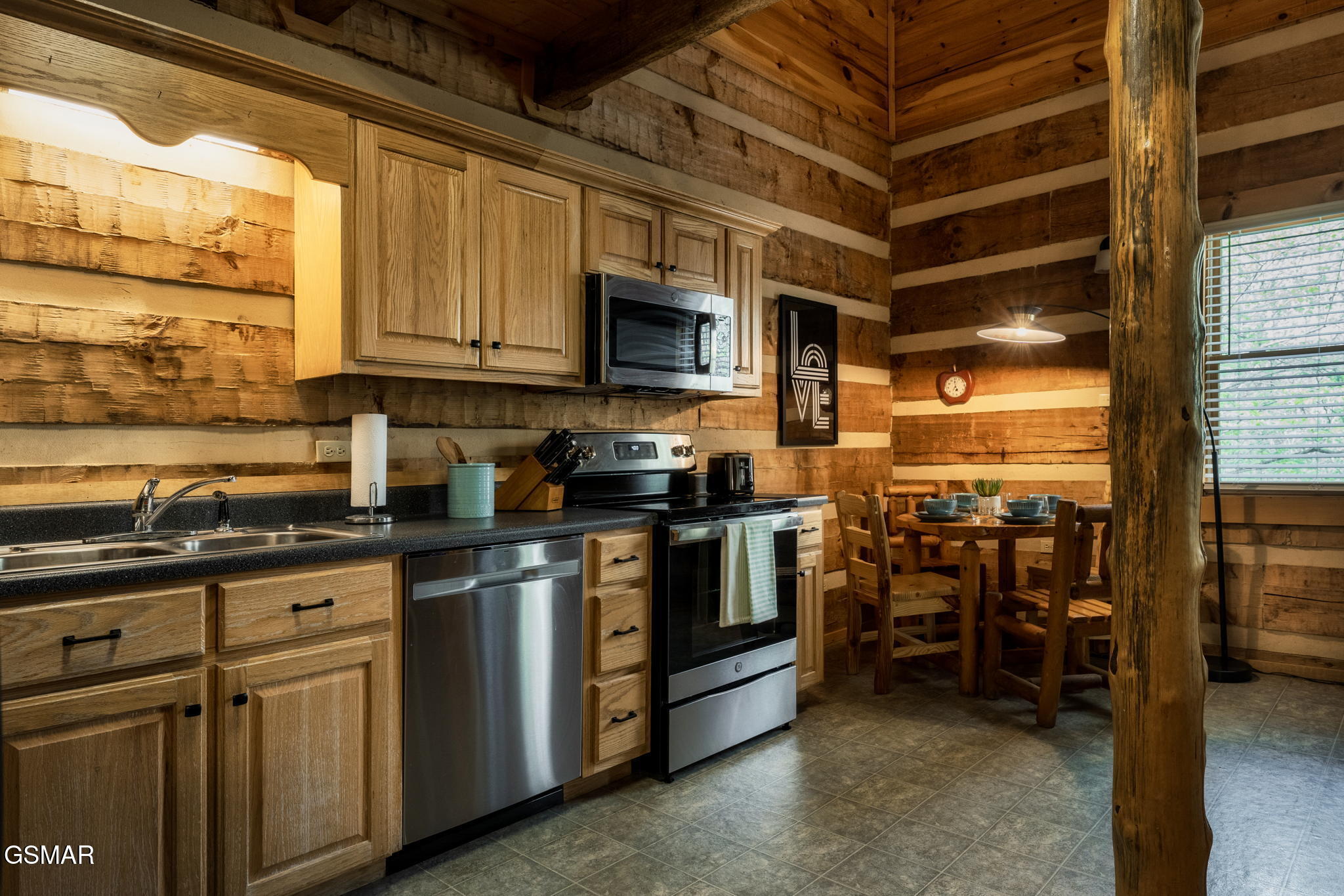 1647/1649 Bear Valley Road Sevierville TN 37876