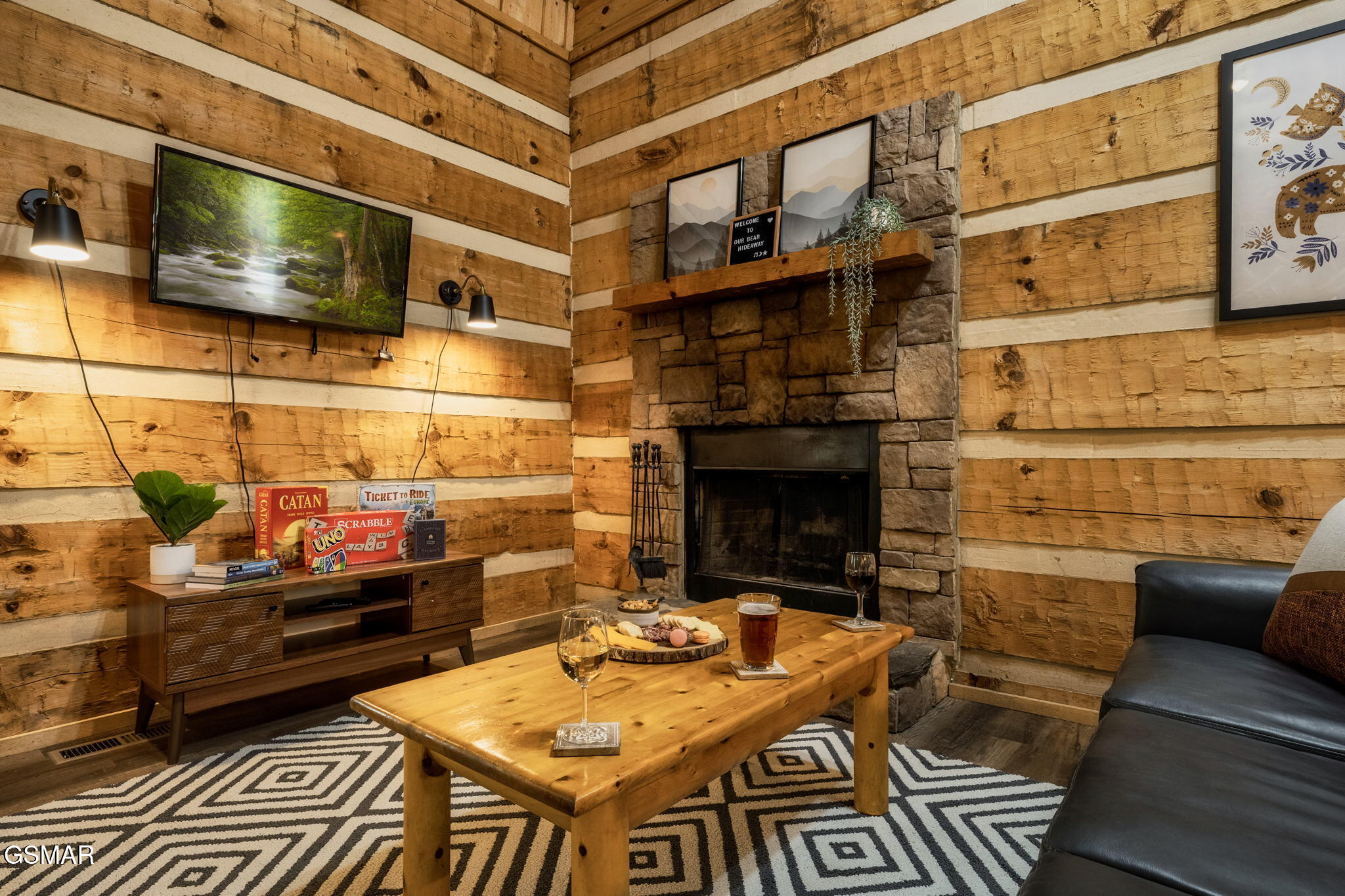 1647/1649 Bear Valley Road Sevierville TN 37876