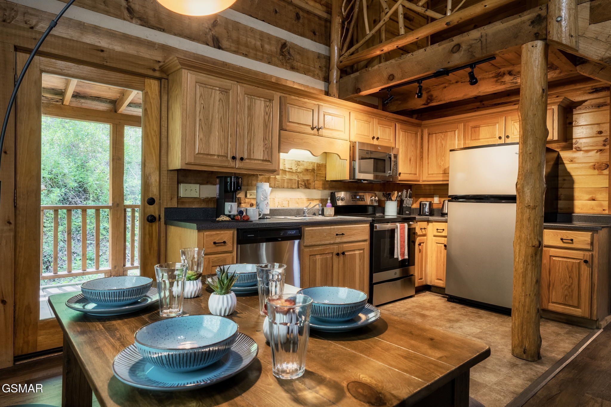 1647/1649 Bear Valley Road Sevierville TN 37876
