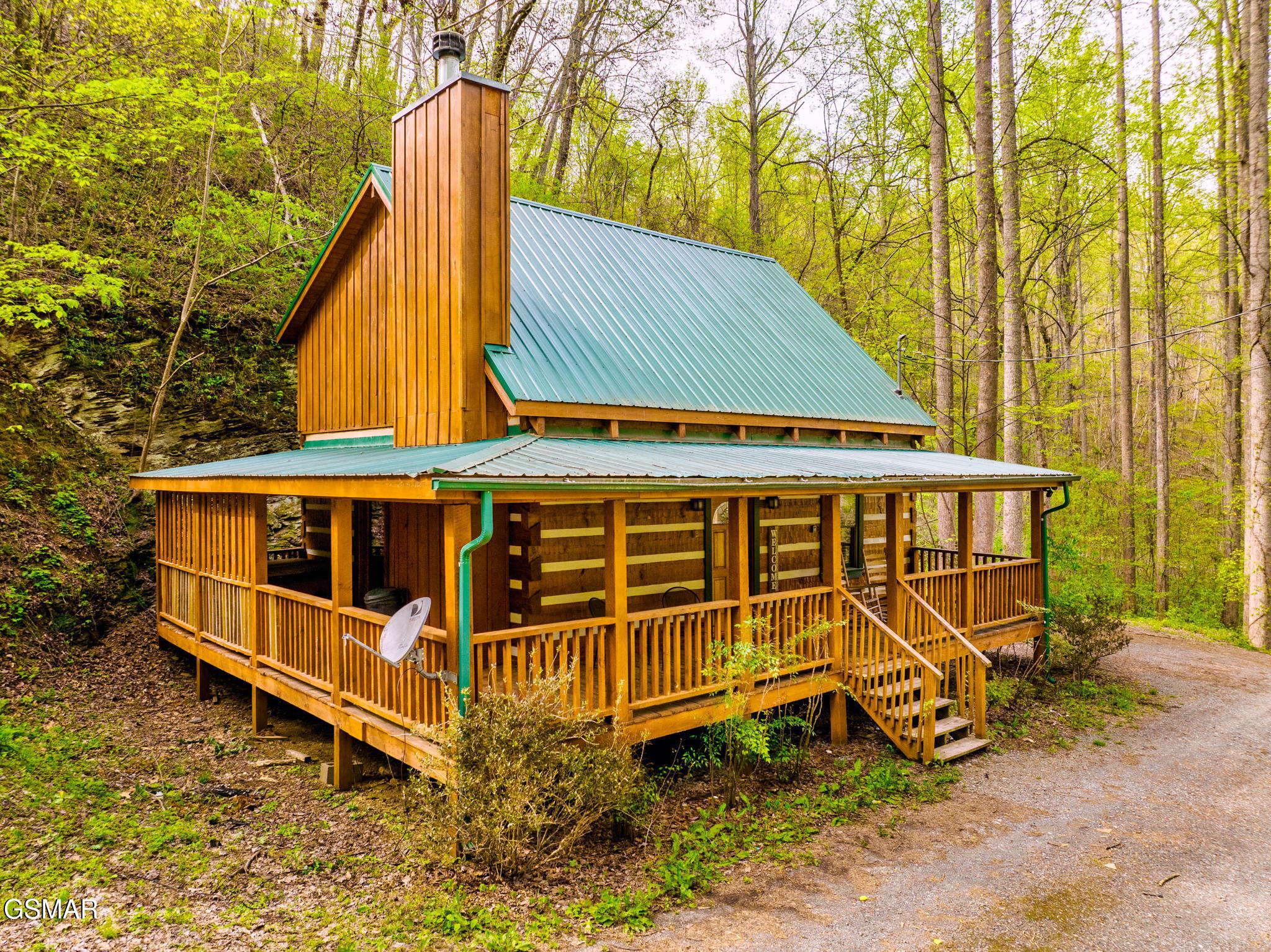 1647/1649 Bear Valley Road Sevierville TN 37876