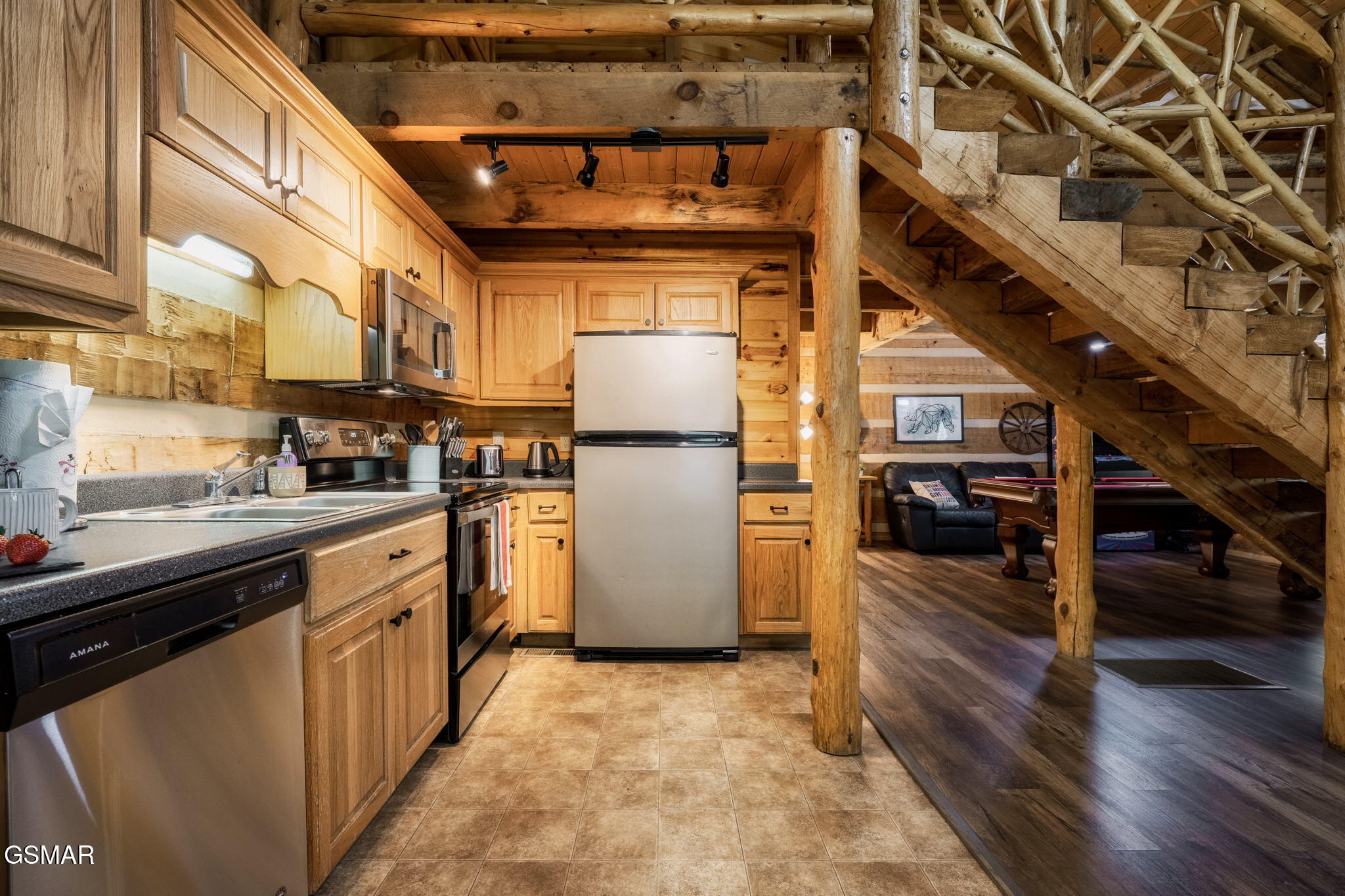 1647/1649 Bear Valley Road Sevierville TN 37876