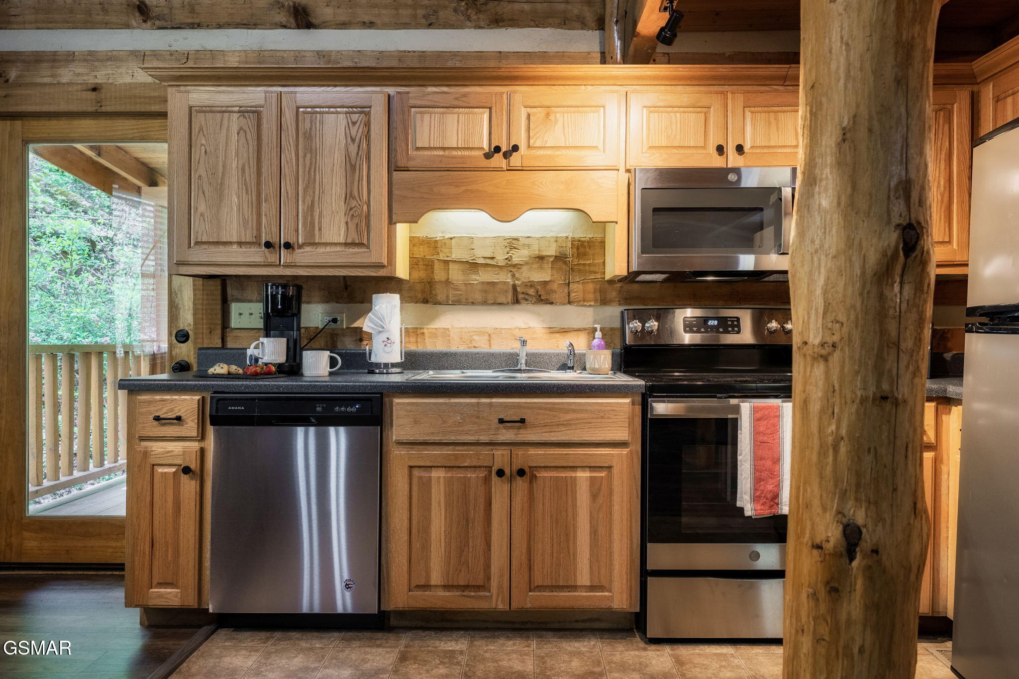 1647/1649 Bear Valley Road Sevierville TN 37876