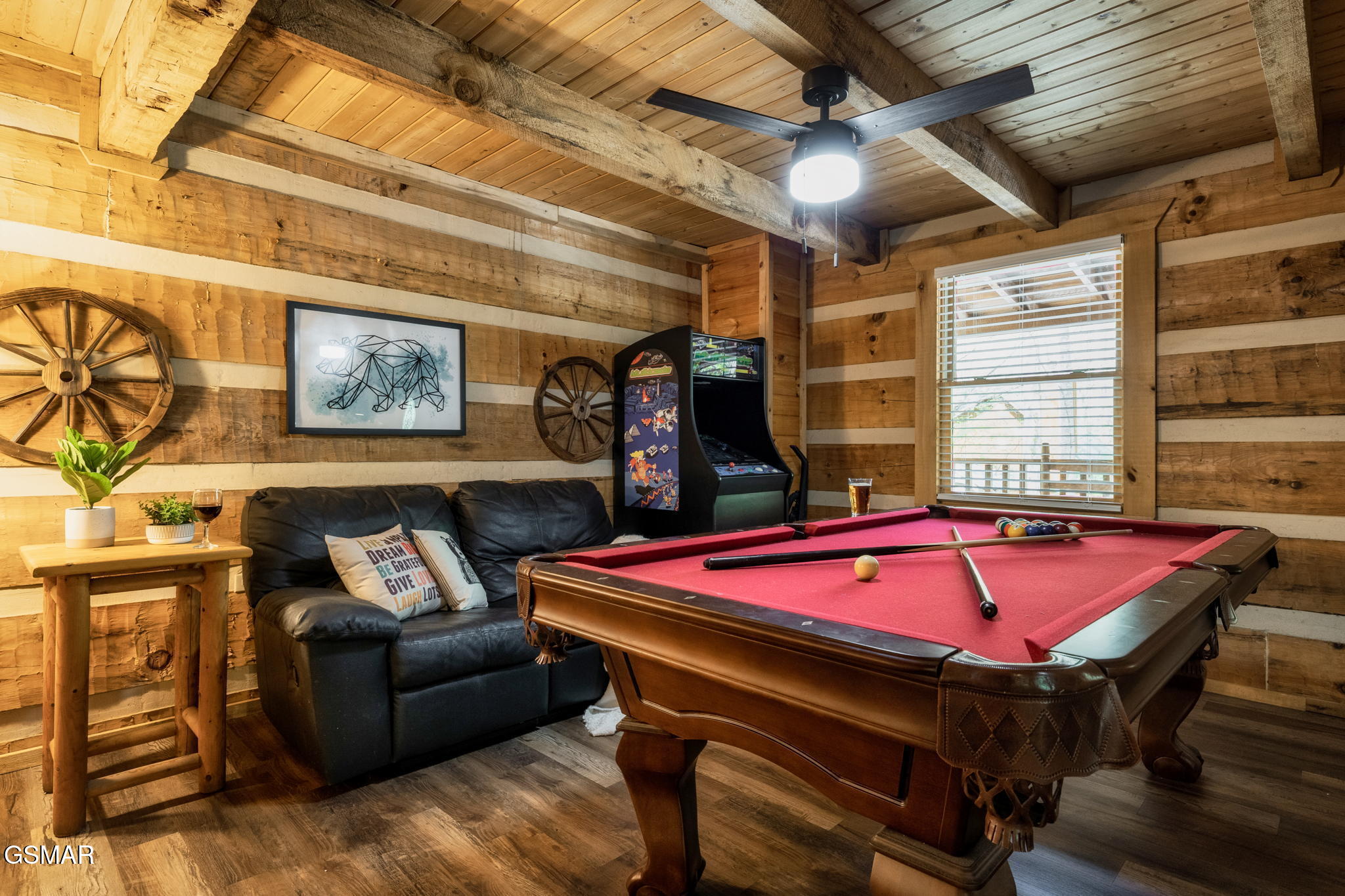 1647/1649 Bear Valley Road Sevierville TN 37876