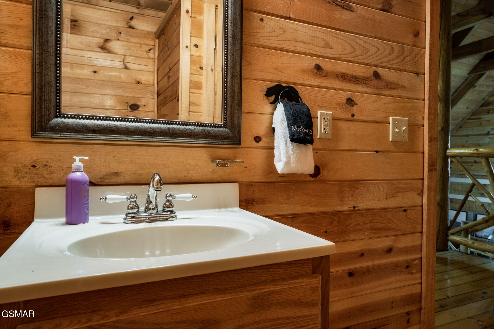 1647/1649 Bear Valley Road Sevierville TN 37876