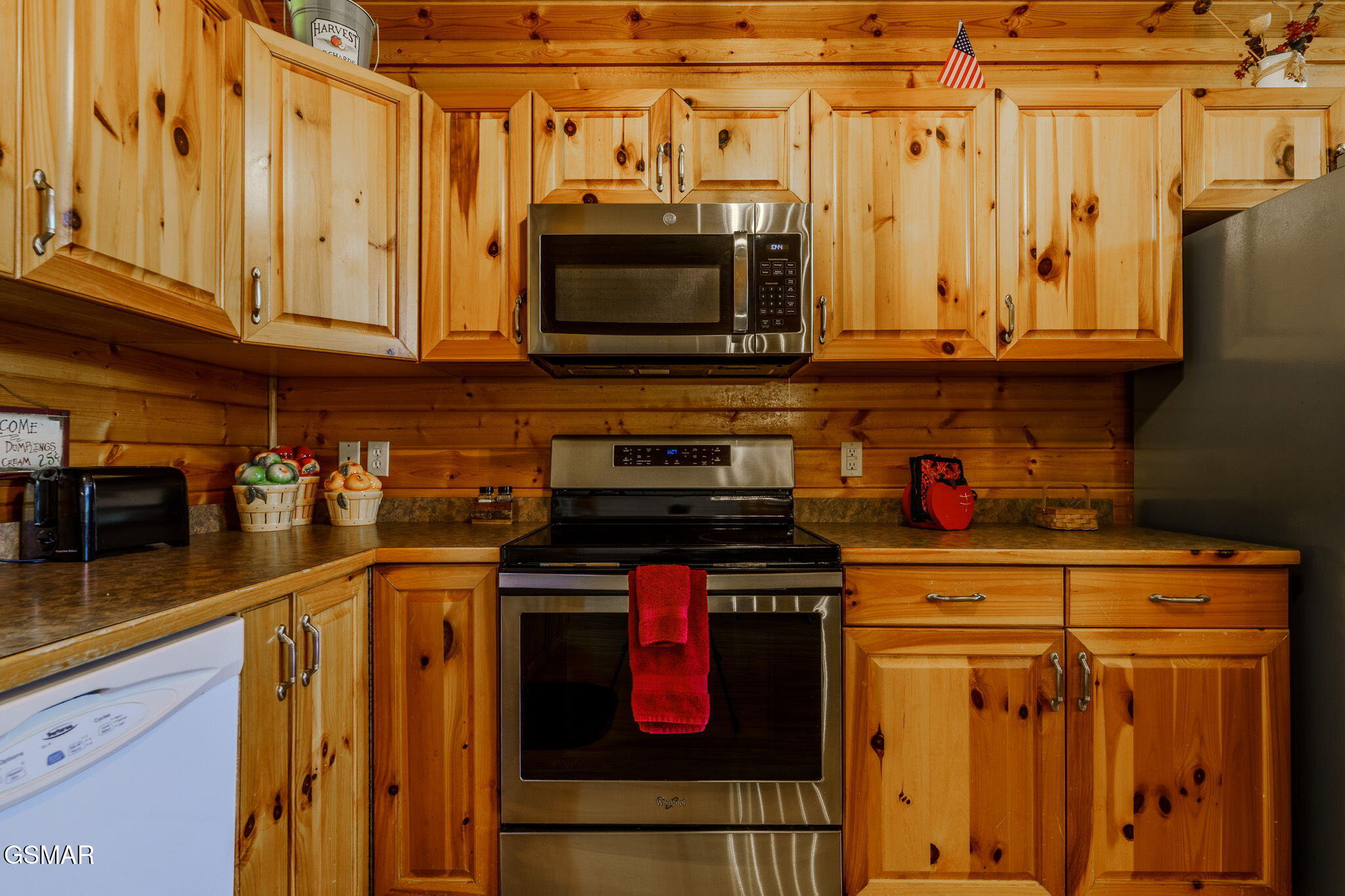 2545 Schisandra Lane Cosby TN 37722