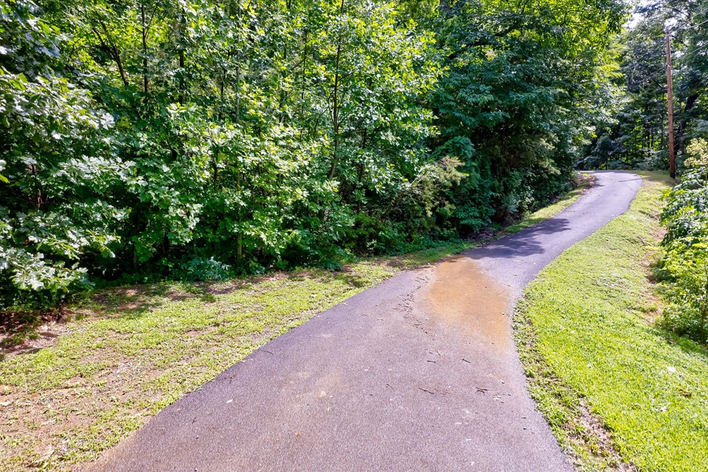 662 Battle Top Road Sevierville TN 37876