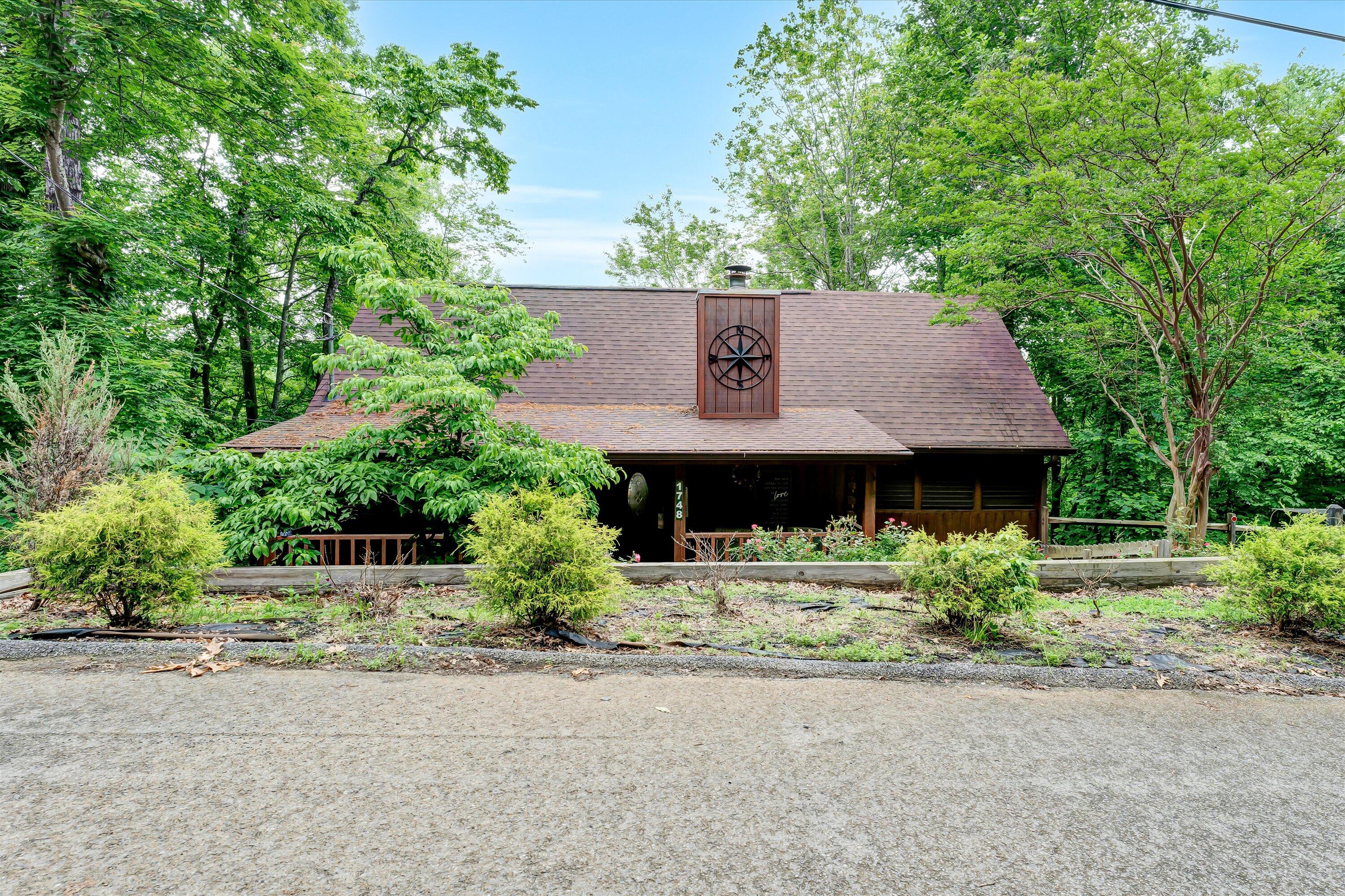 1748 Ridgecrest Drive Sevierville TN 37876