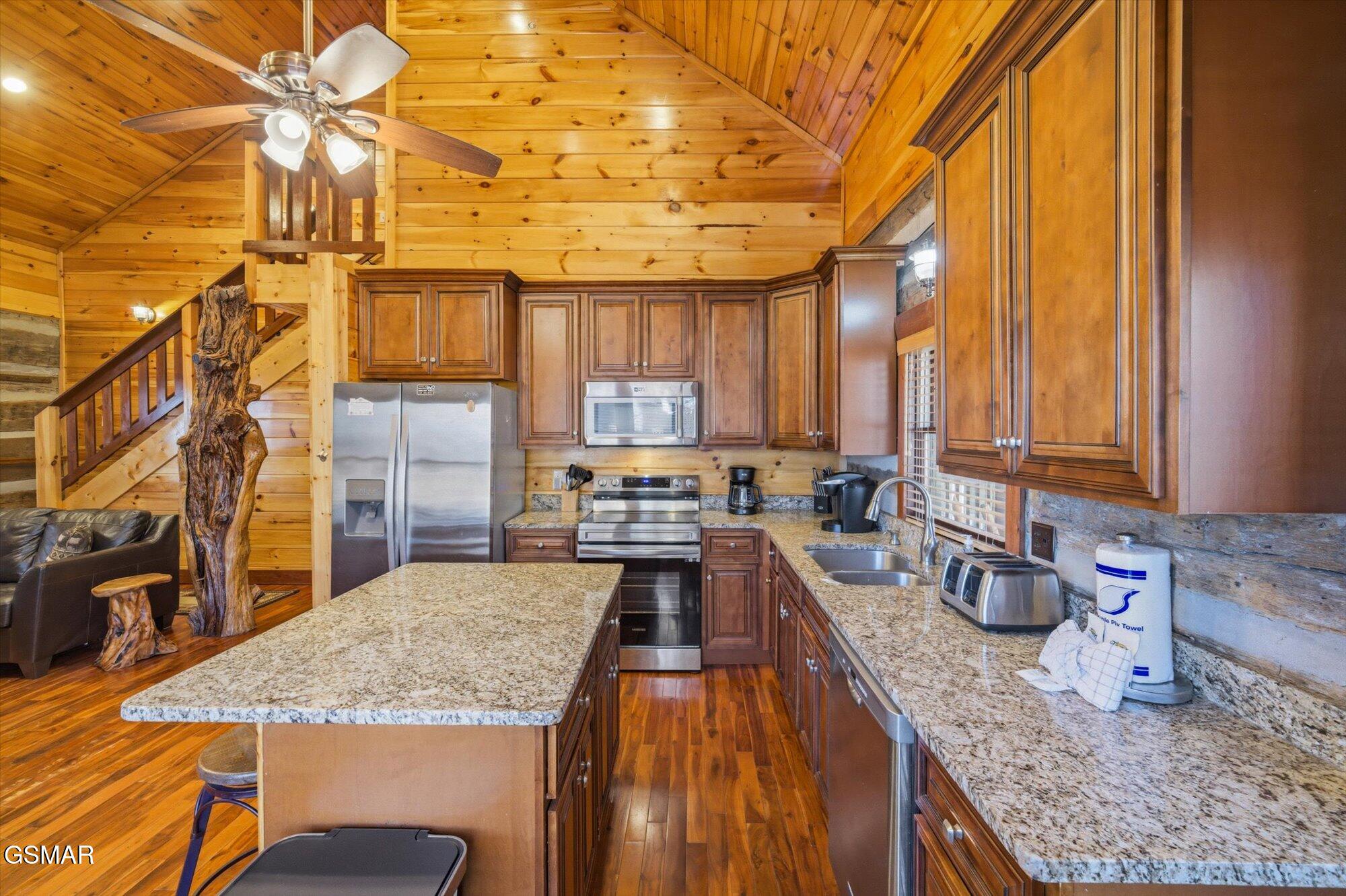 1329 N Baden Drive Gatlinburg TN 37738