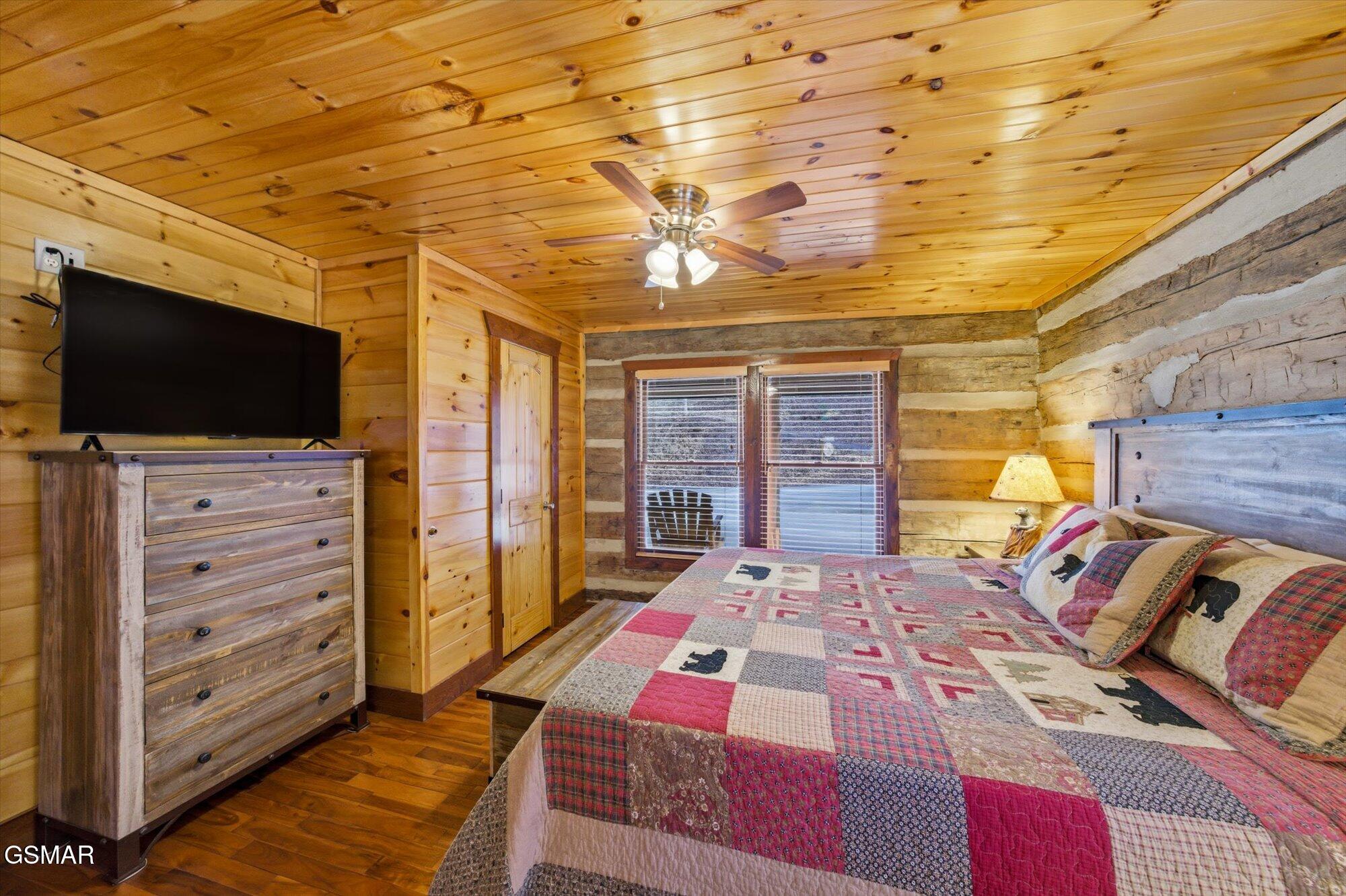 1329 N Baden Drive Gatlinburg TN 37738