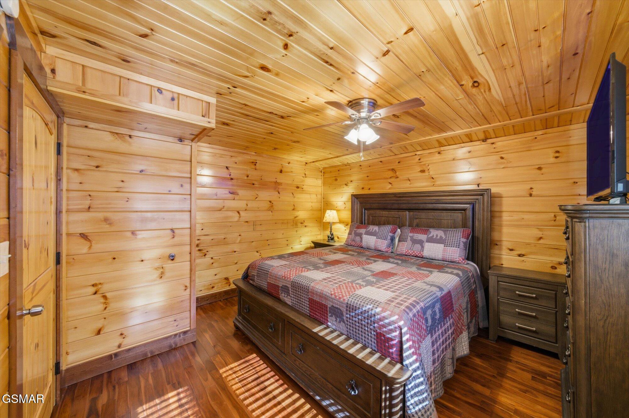 1329 N Baden Drive Gatlinburg TN 37738