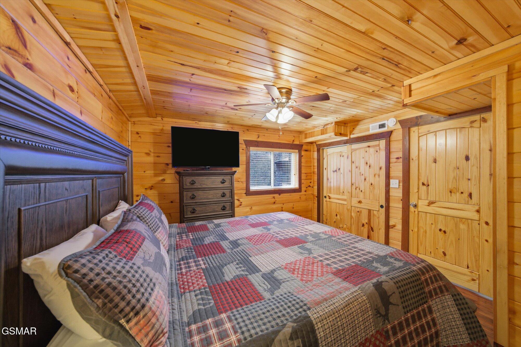 1329 N Baden Drive Gatlinburg TN 37738