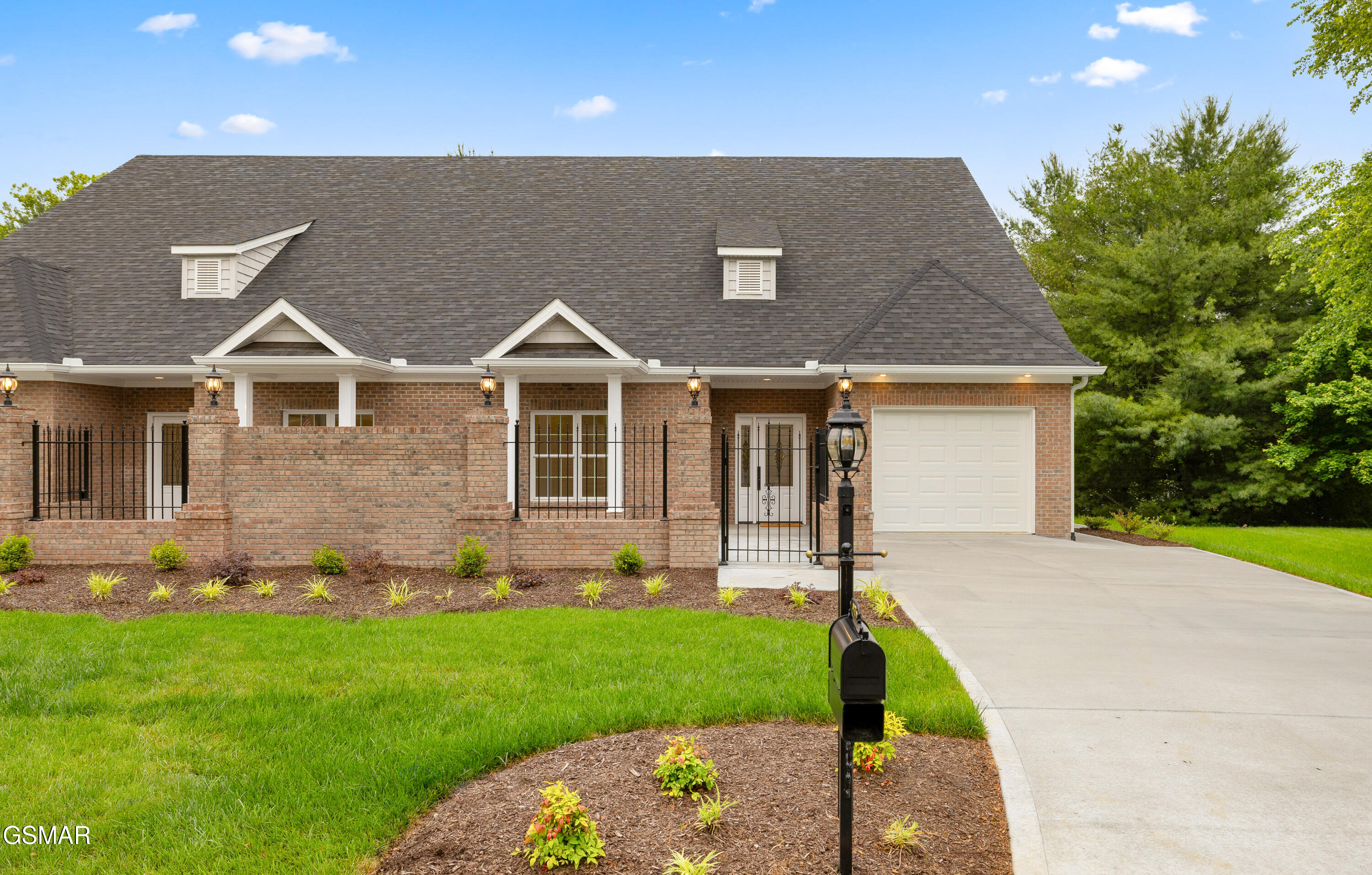 906 Fine Glen Drive Sevierville TN 37862