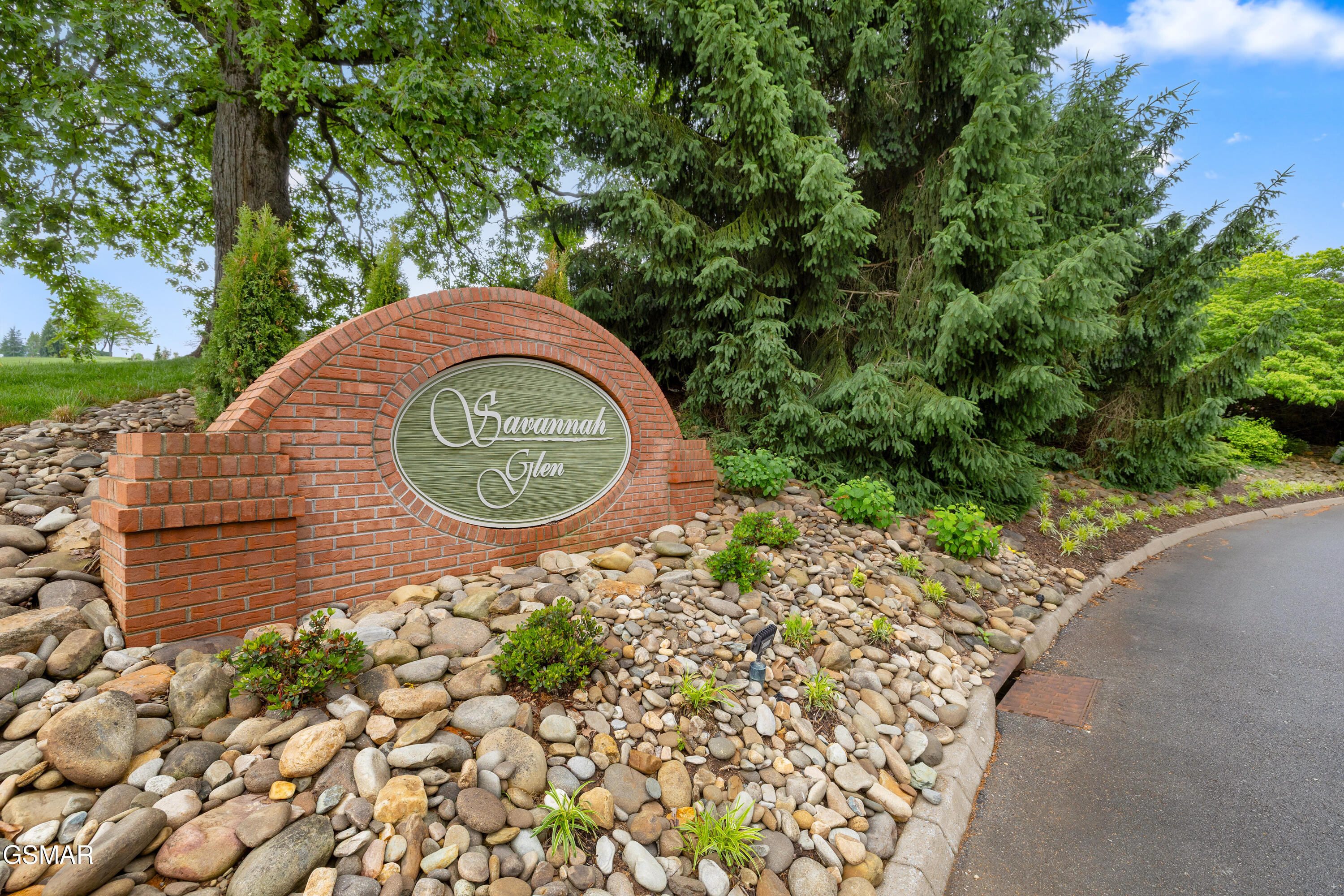 906 Fine Glen Drive Sevierville TN 37862