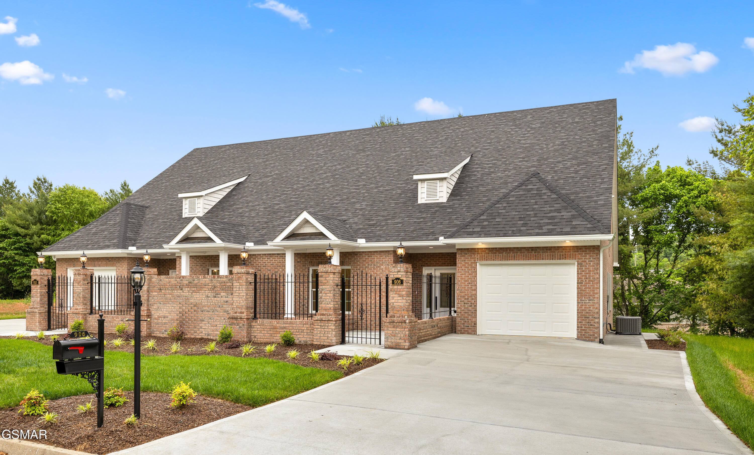 906 Fine Glen Drive Sevierville TN 37862