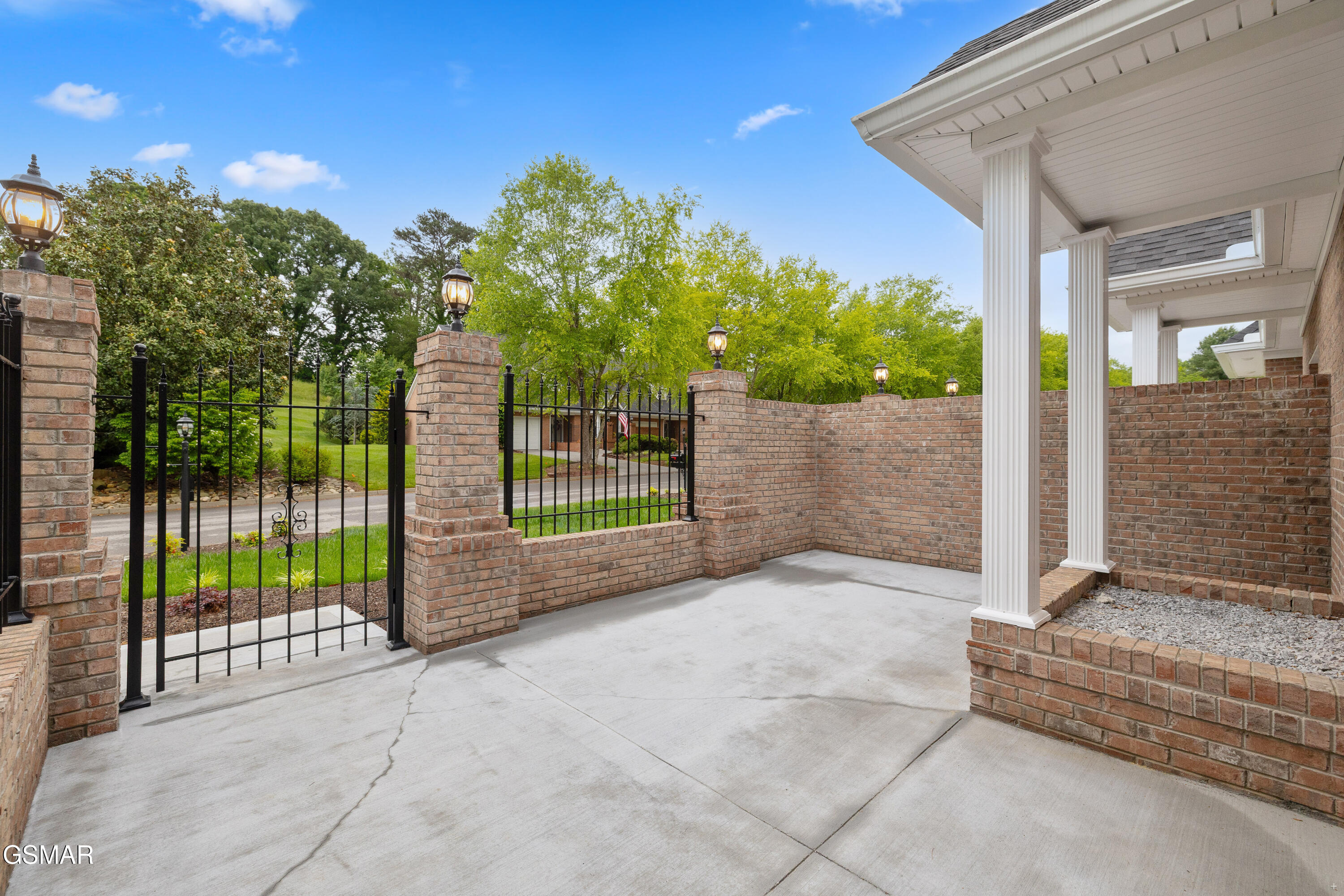 906 Fine Glen Drive Sevierville TN 37862