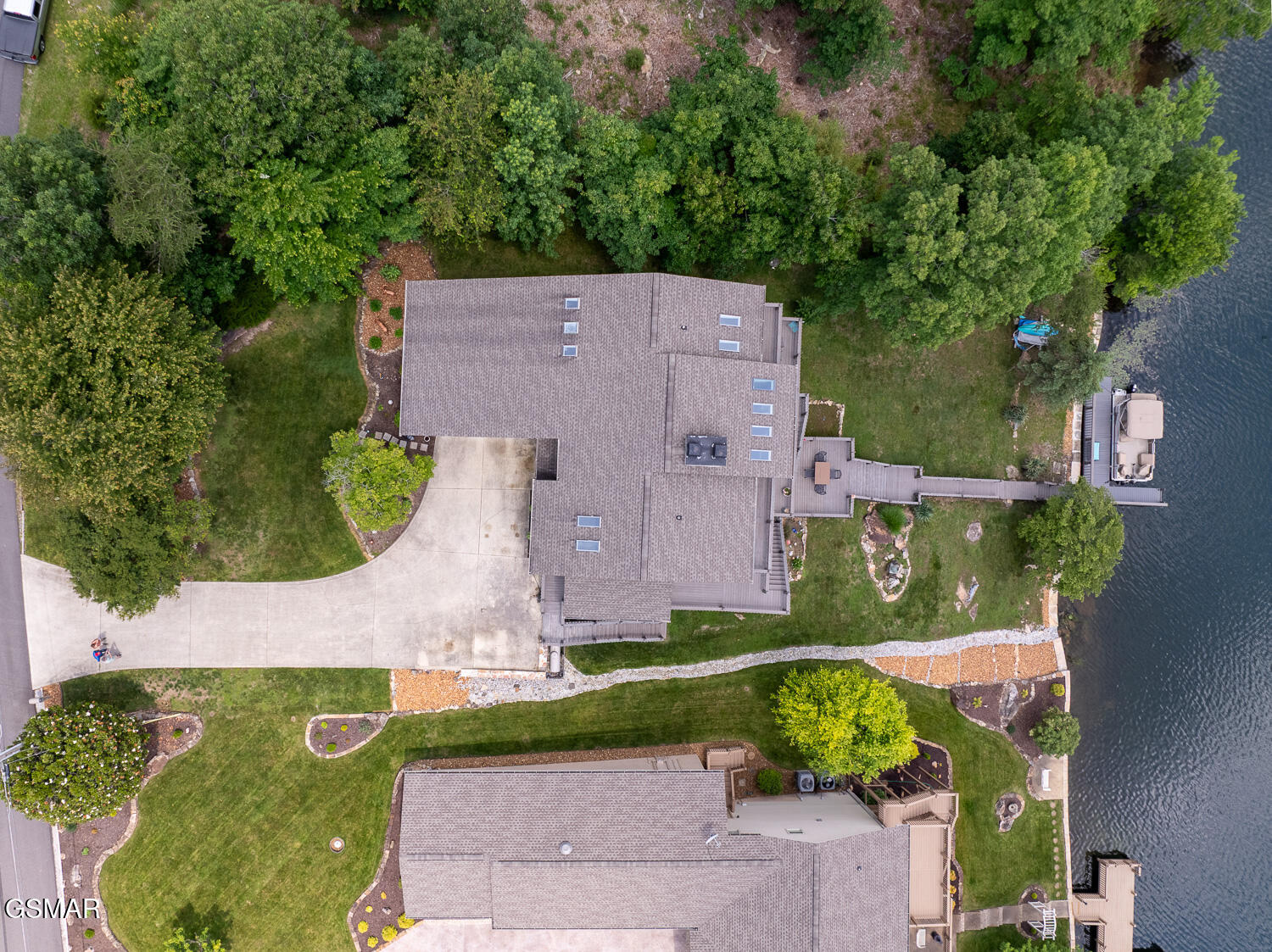 20 Brixton Lane Crossville TN 38555