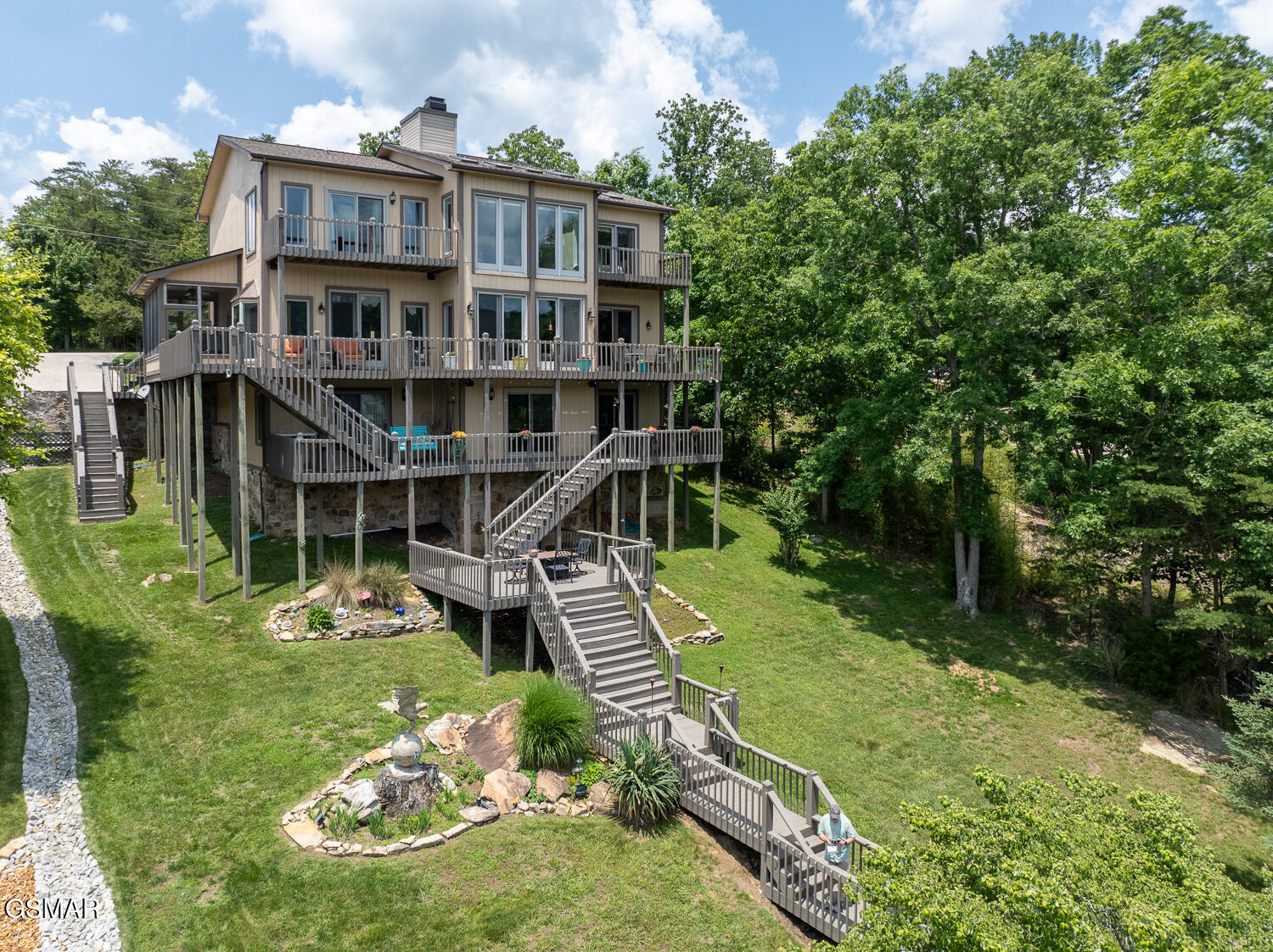 20 Brixton Lane Crossville TN 38555