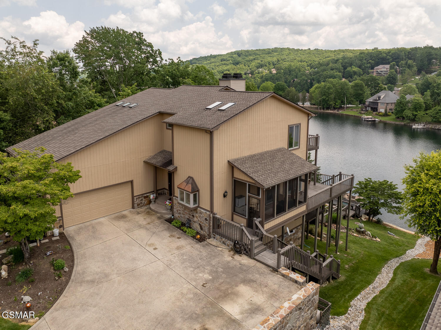 20 Brixton Lane Crossville TN 38555