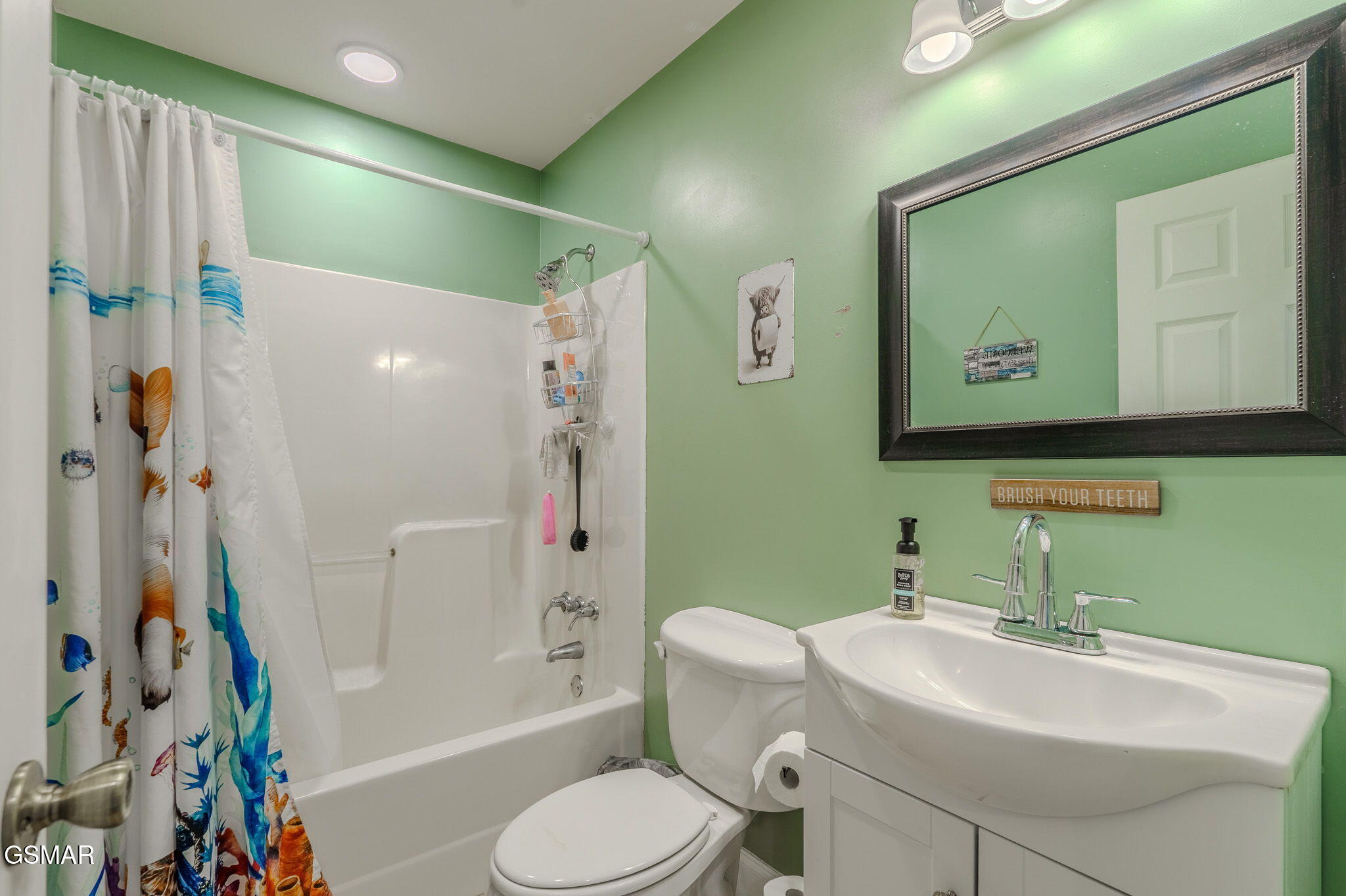 1463 River Run Circle Sevierville TN 37876