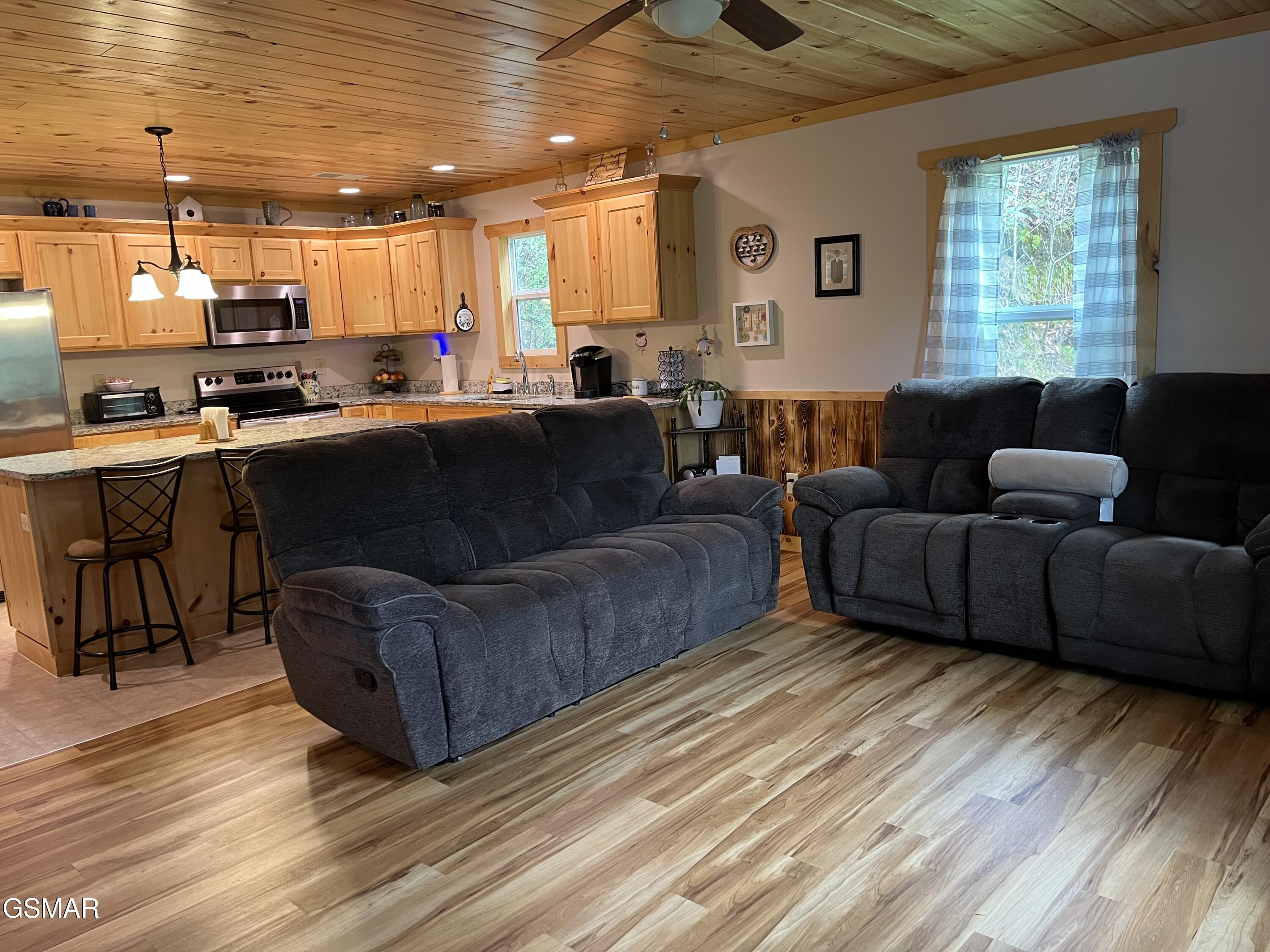 1714 Laurel Lane Sevierville TN 37876