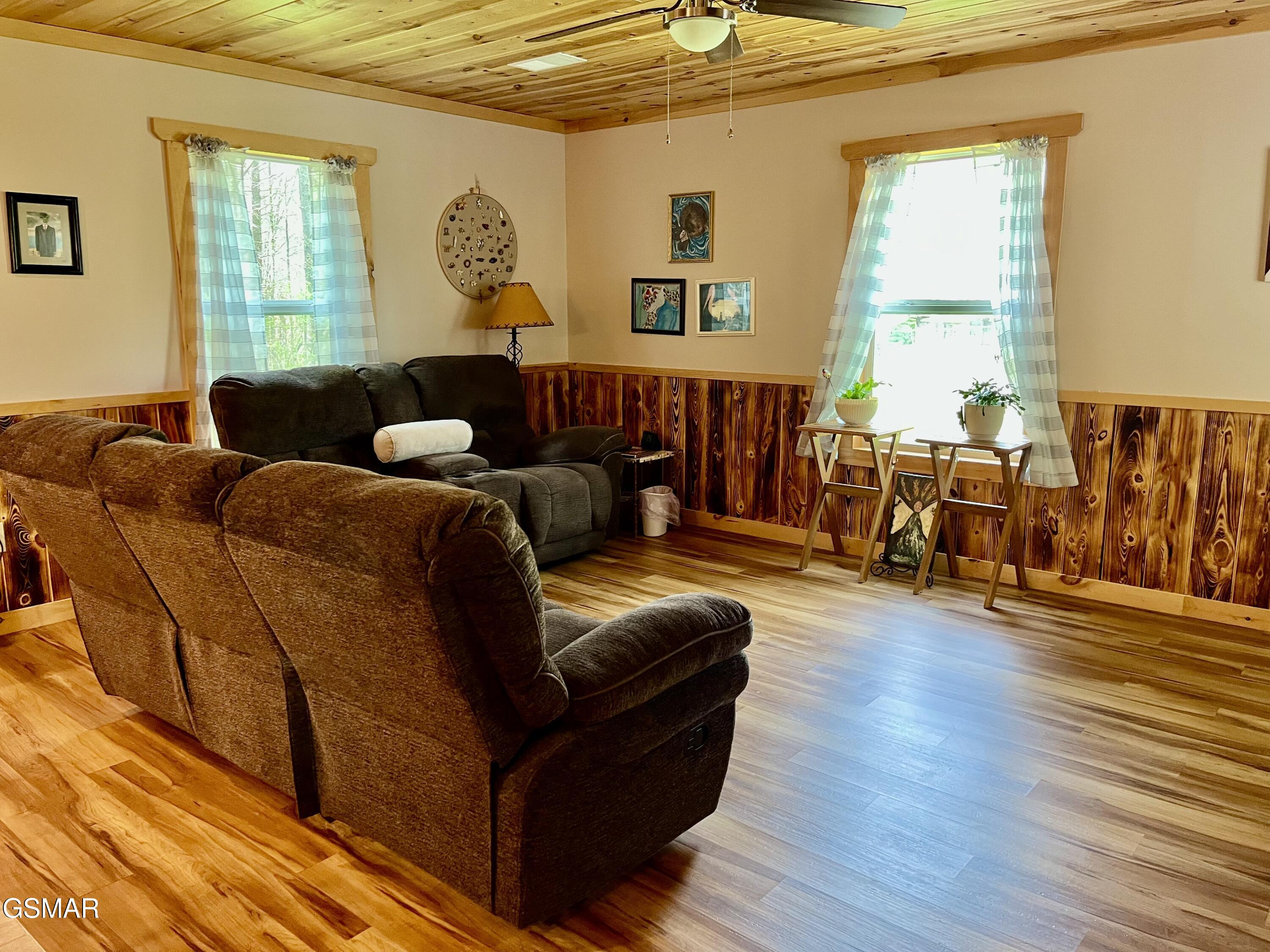 1714 Laurel Lane Sevierville TN 37876