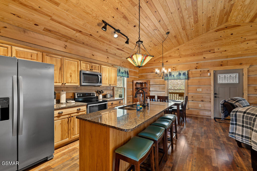 3393 Grand Country Drive Cosby TN 37722