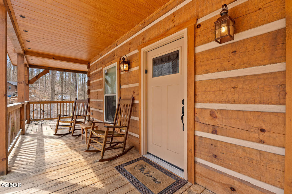 3393 Grand Country Drive Cosby TN 37722