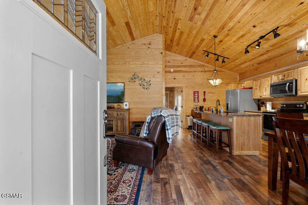 3393 Grand Country Drive Cosby TN 37722
