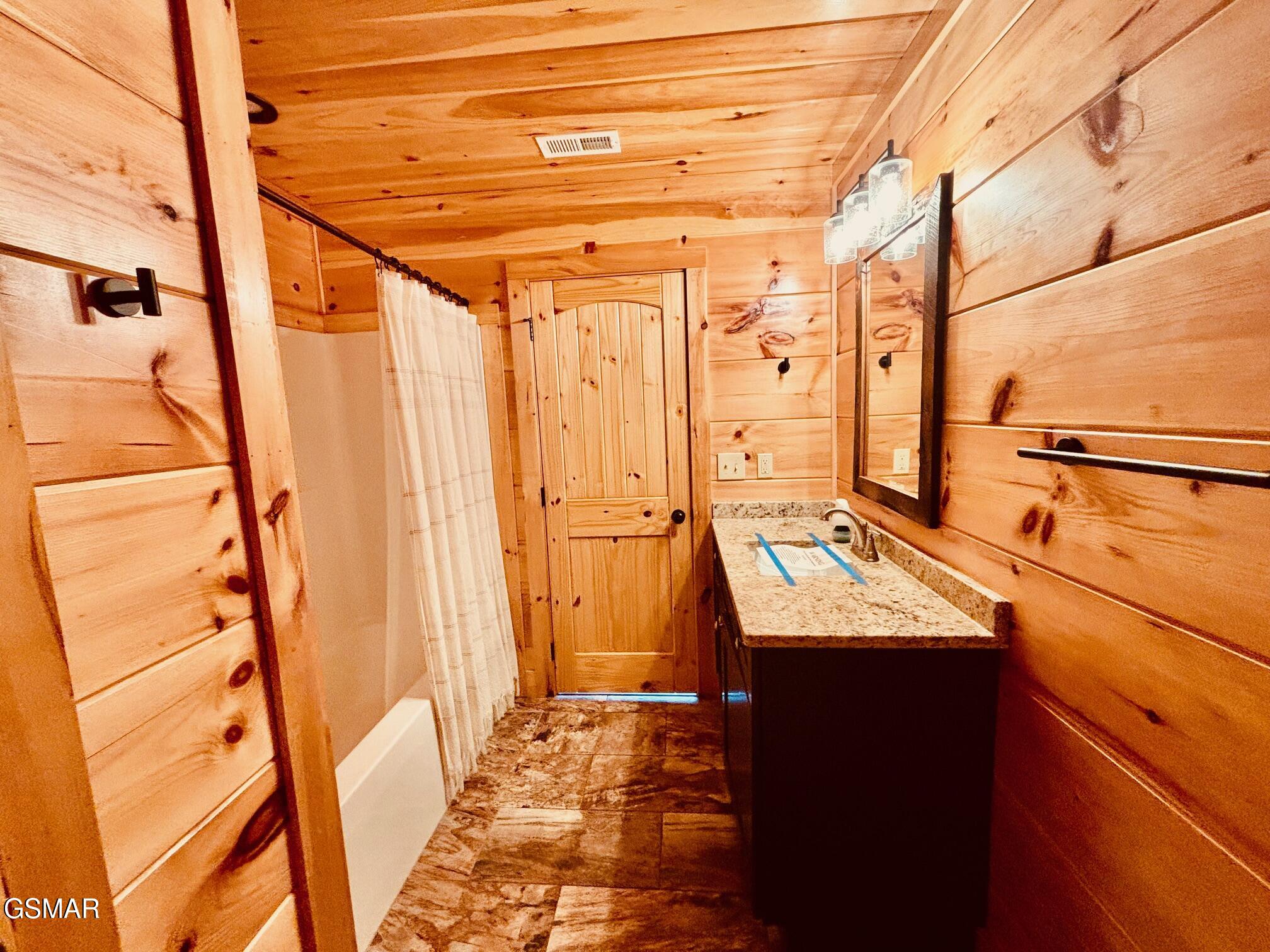 3863 Holders Grove Road Cosby TN 37722