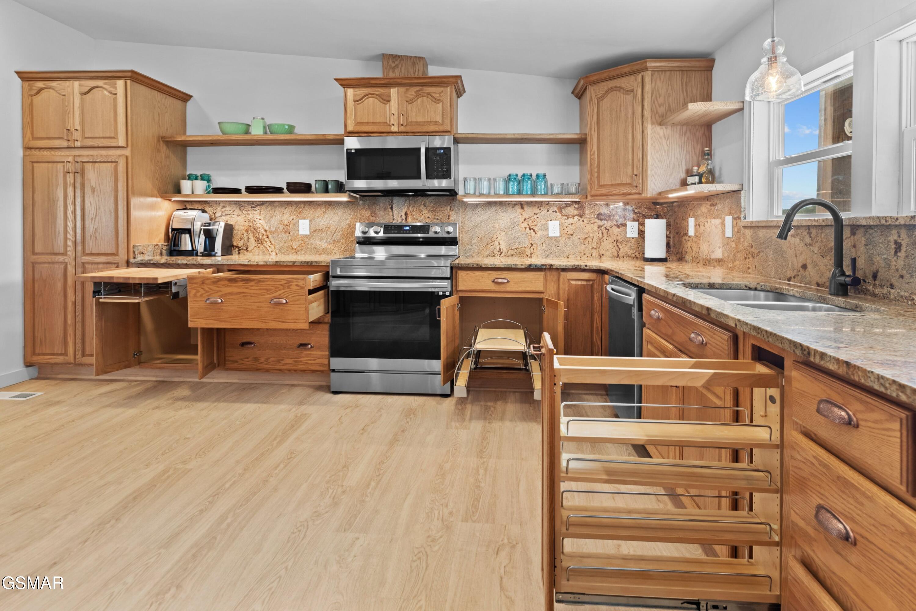115 Granny Davis Way Dandridge TN 37725