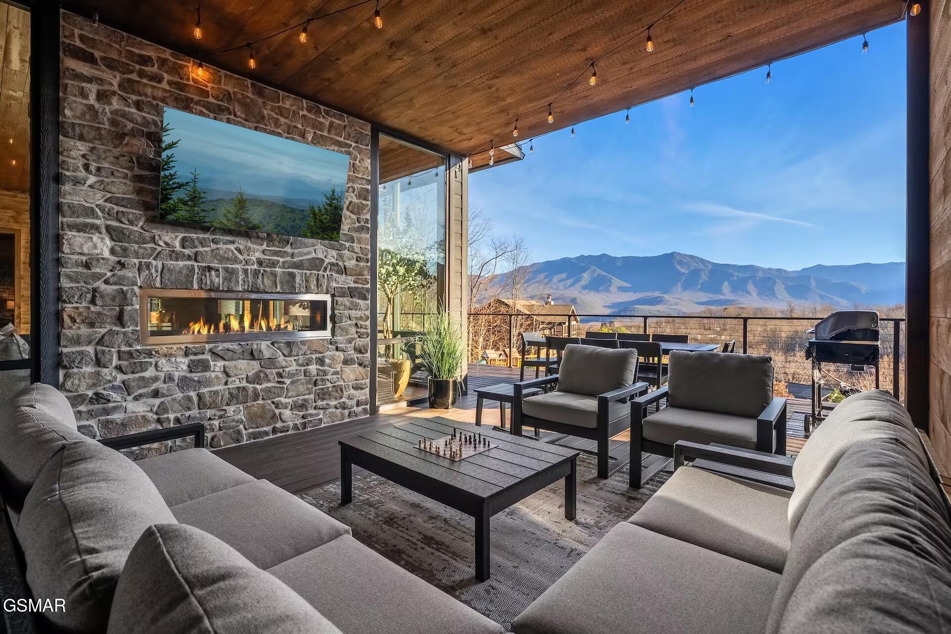 1030 Wiley Oakley Drive Gatlinburg TN 37738