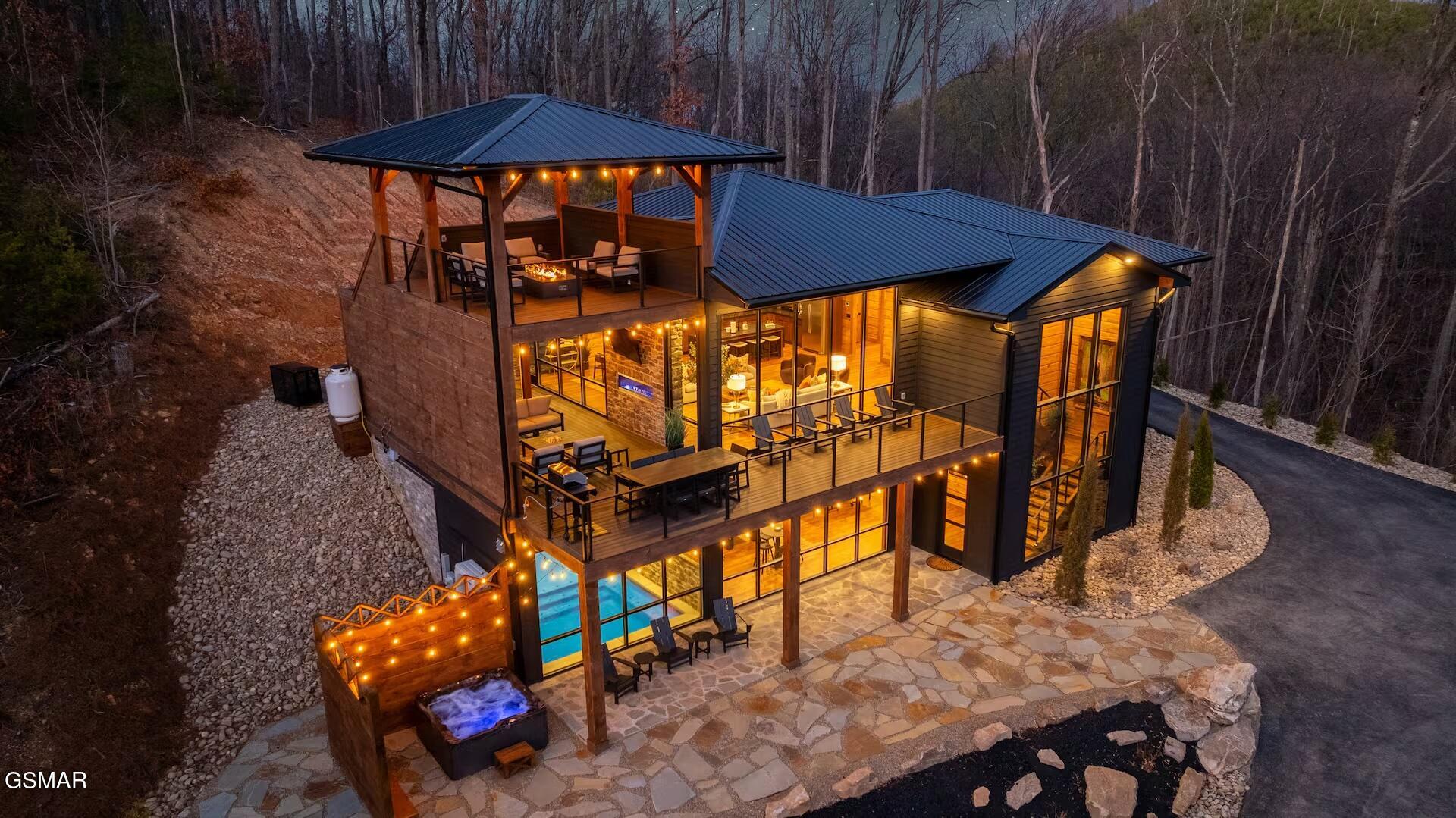 1030 Wiley Oakley Drive Gatlinburg TN 37738