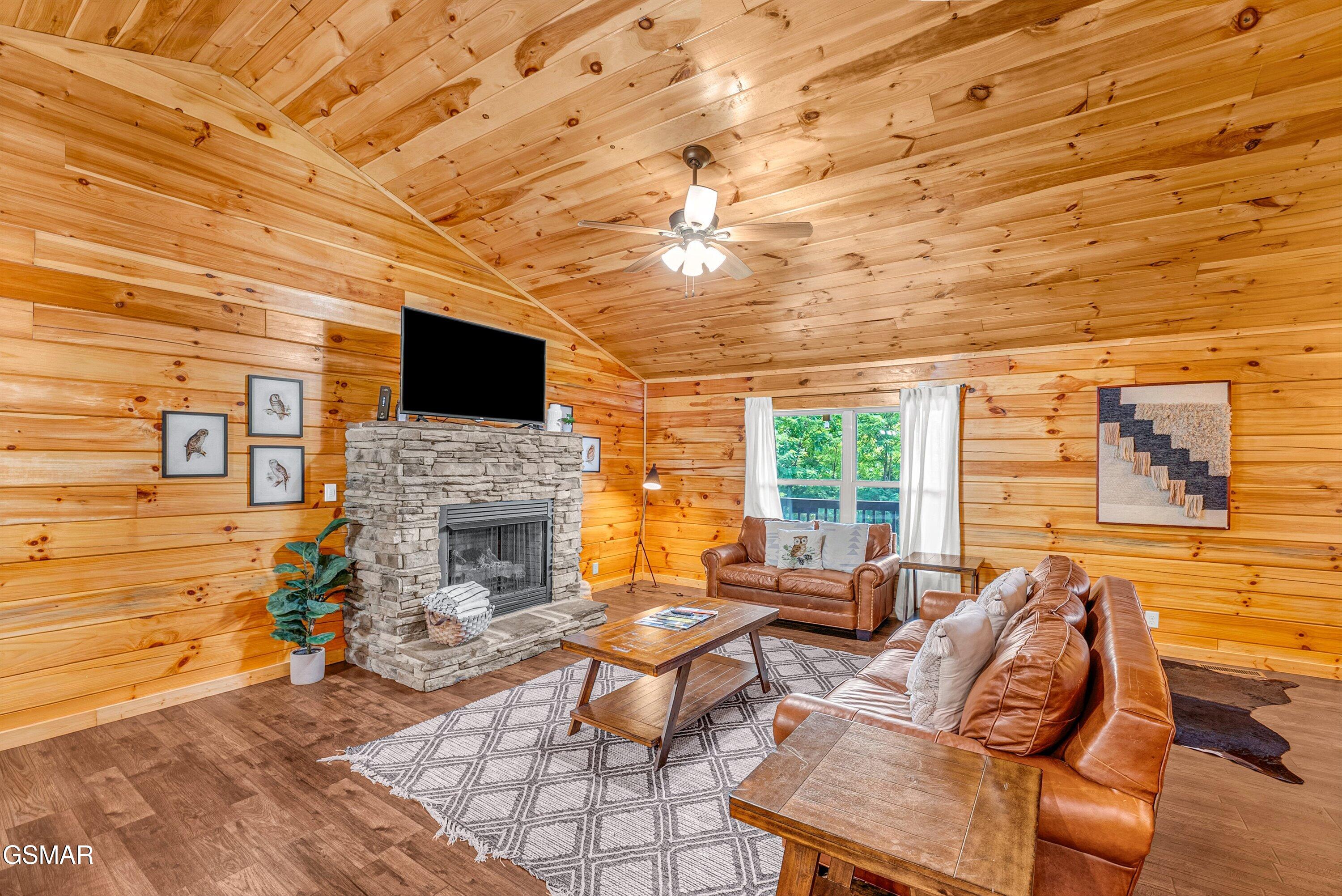 2316 Wingspan Drive Sevierville TN 37876