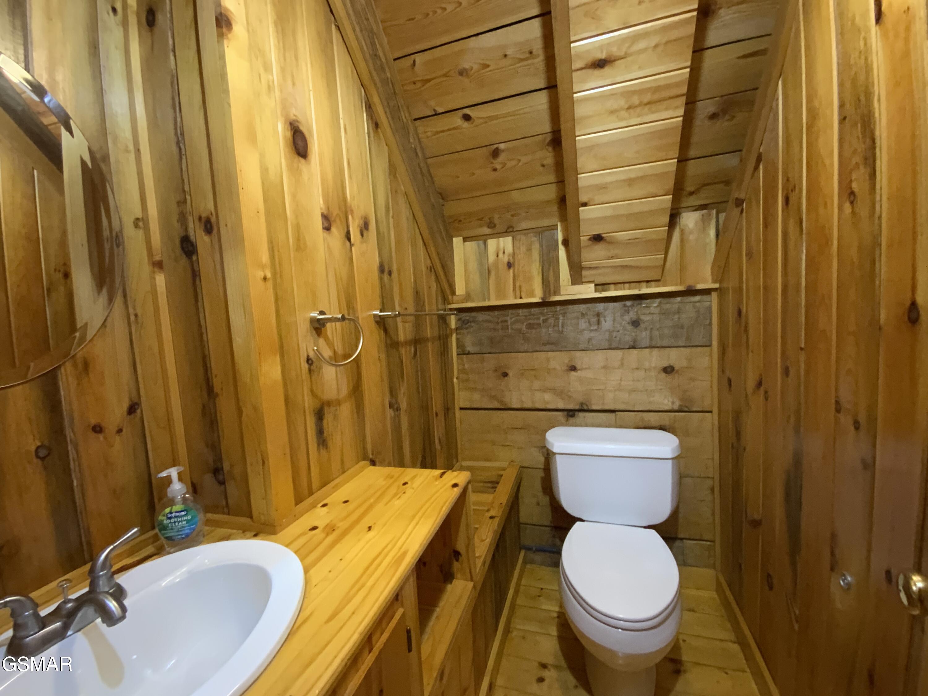 2034 Bales Way Sevierville TN 37876