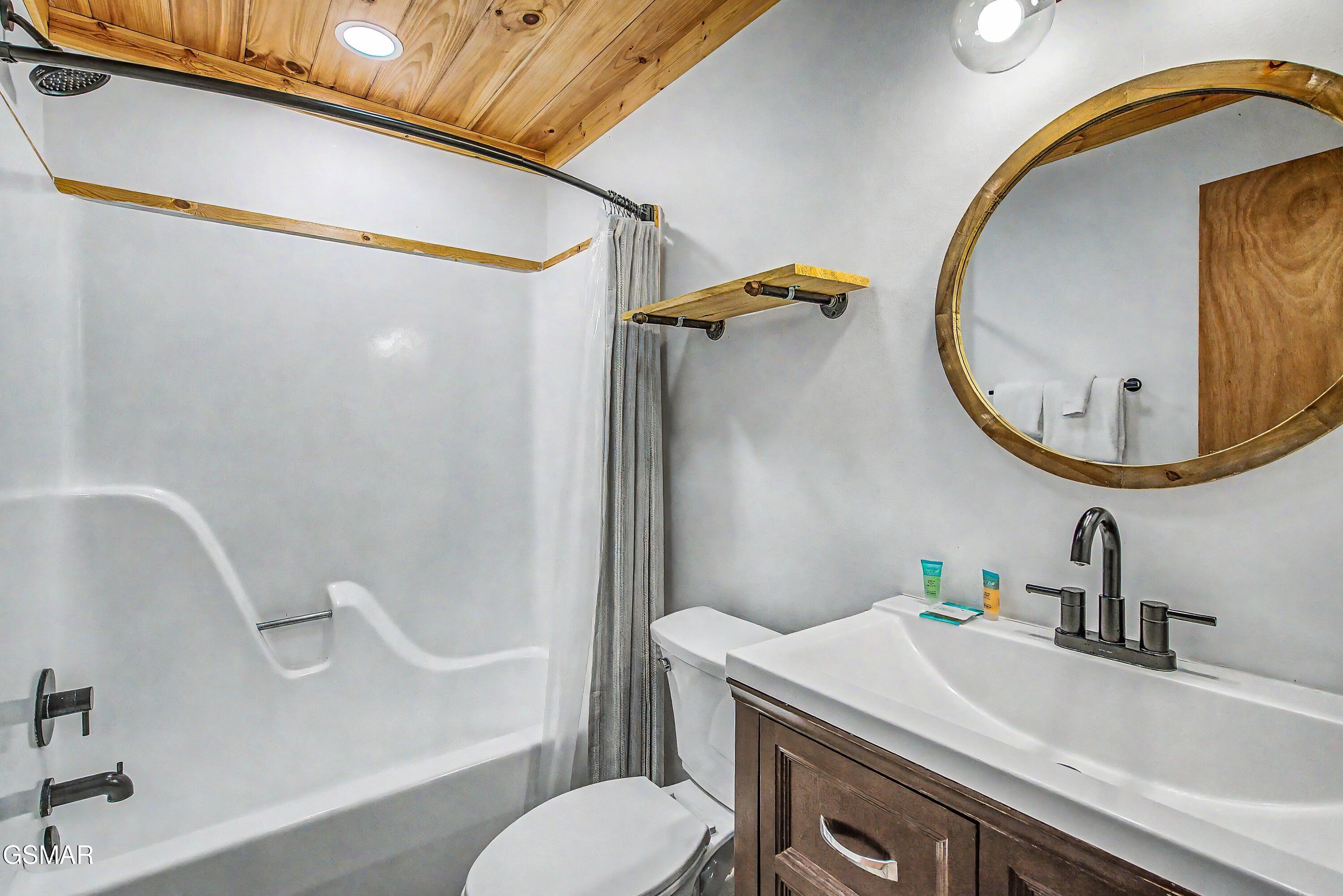 1782 Red Bone Way Sevierville TN 37876