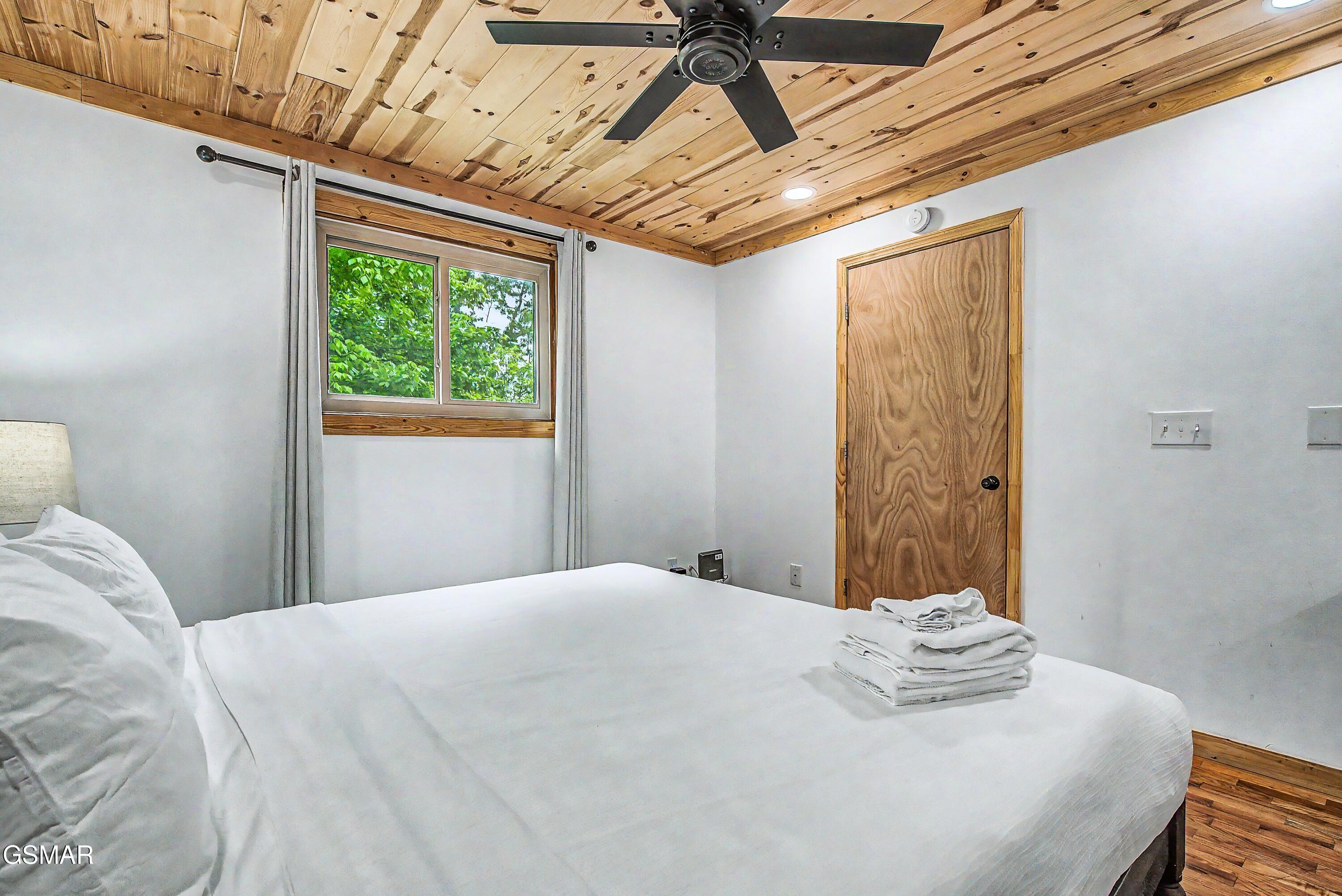 1782 Red Bone Way Sevierville TN 37876