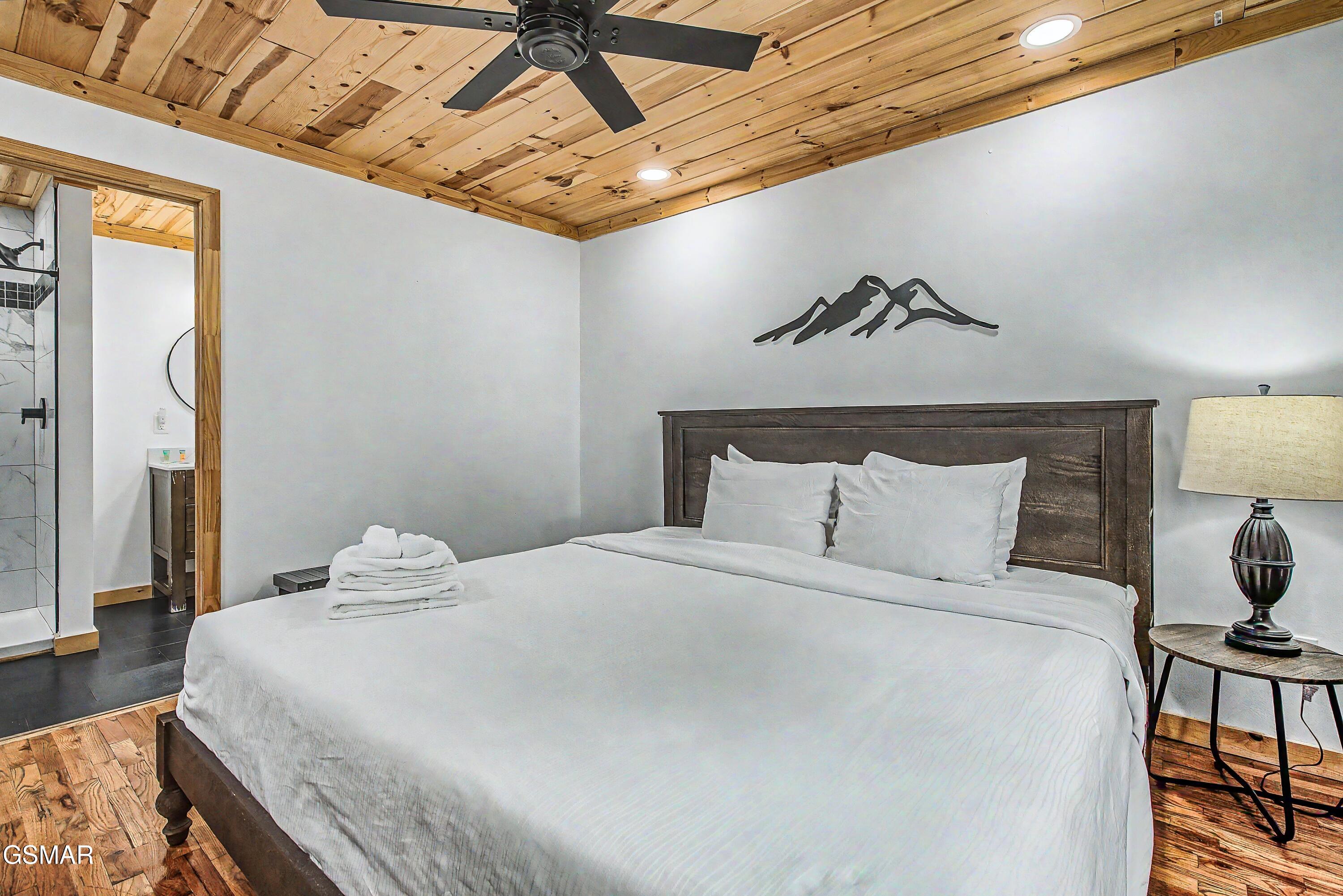 1782 Red Bone Way Sevierville TN 37876