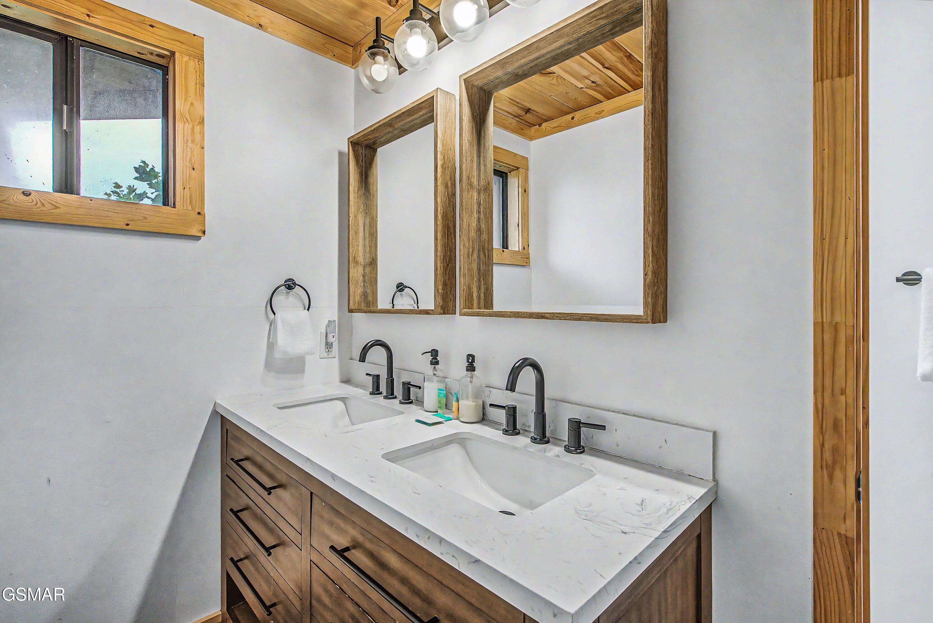 1782 Red Bone Way Sevierville TN 37876