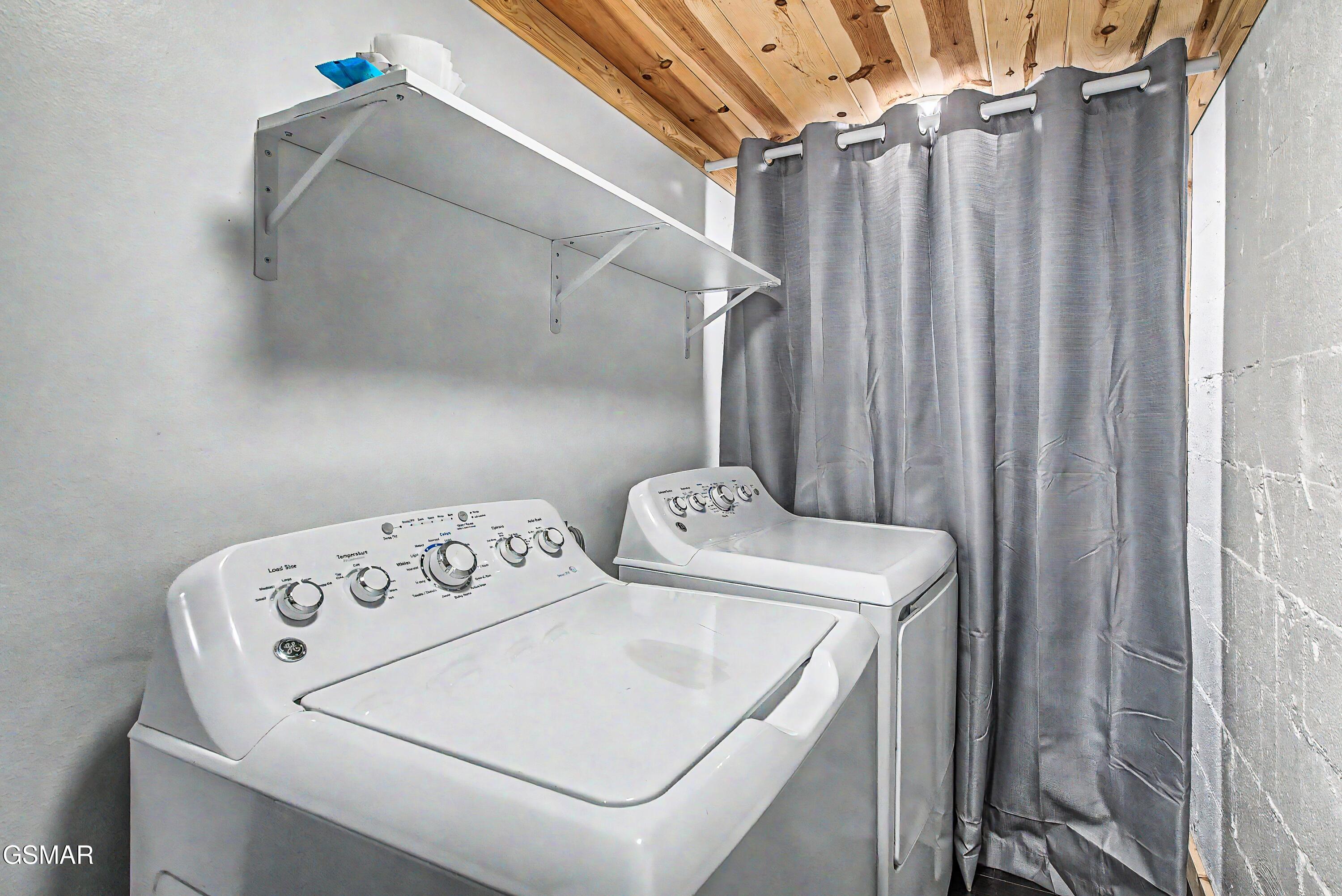 1782 Red Bone Way Sevierville TN 37876