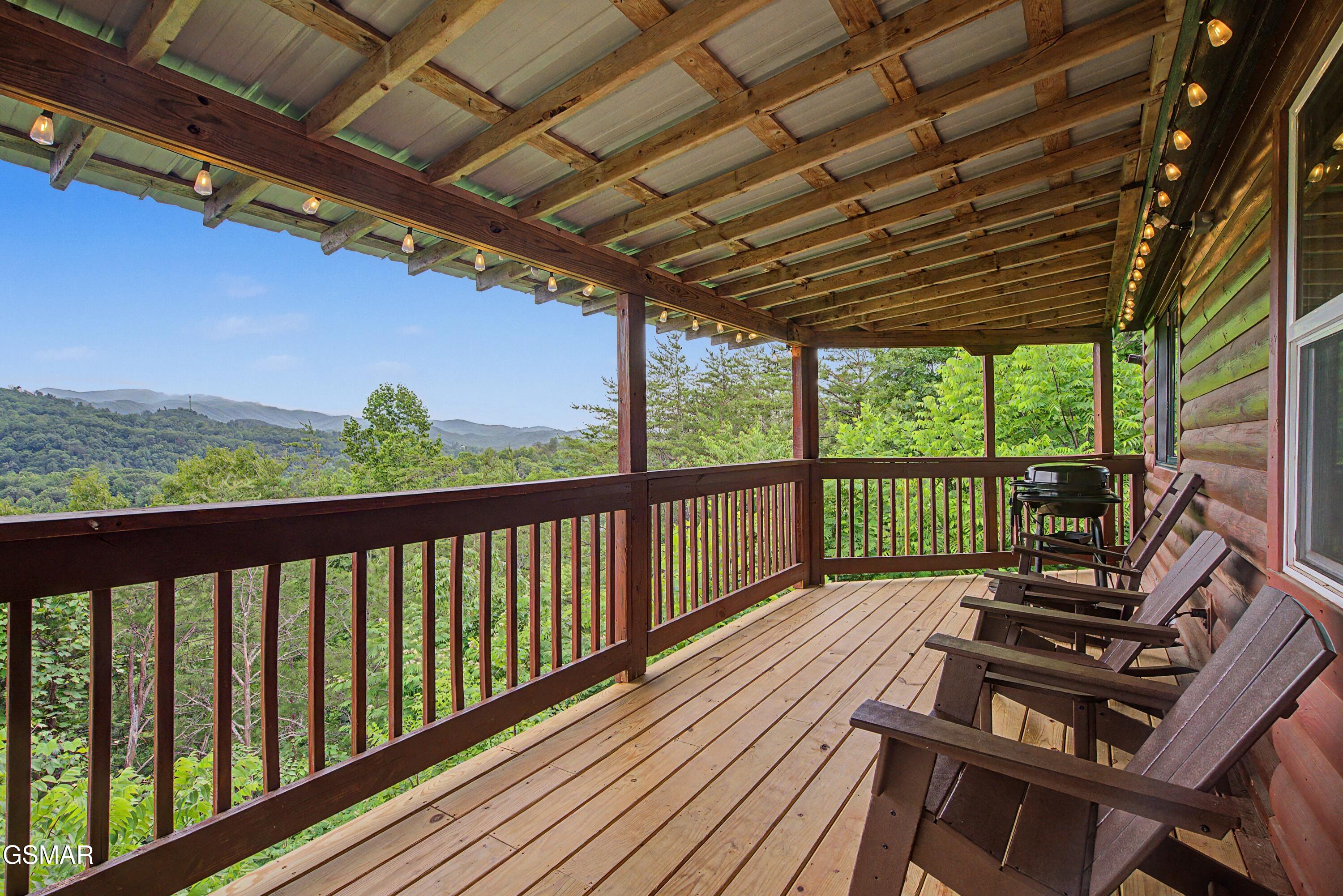1782 Red Bone Way Sevierville TN 37876