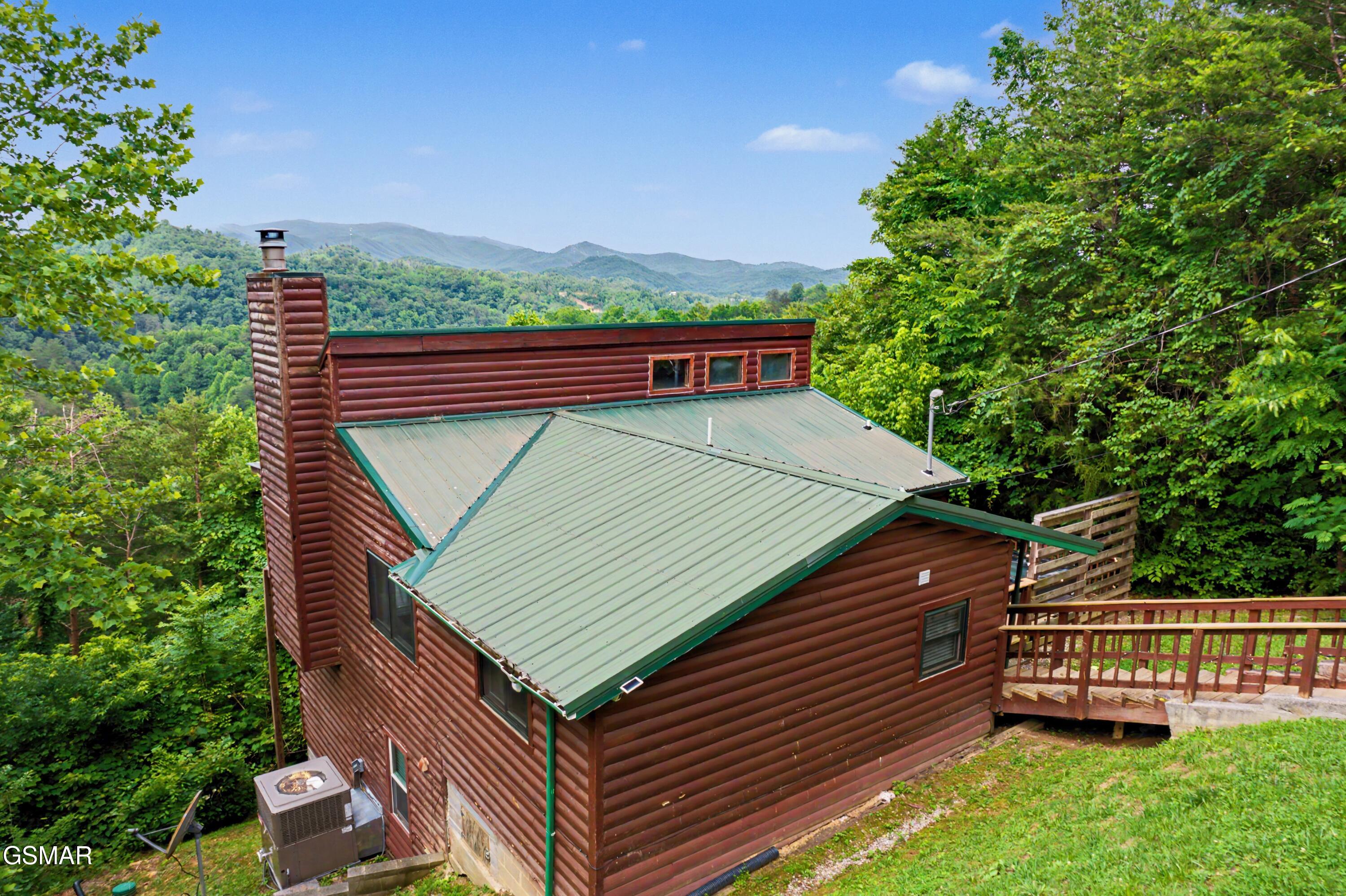 1782 Red Bone Way Sevierville TN 37876