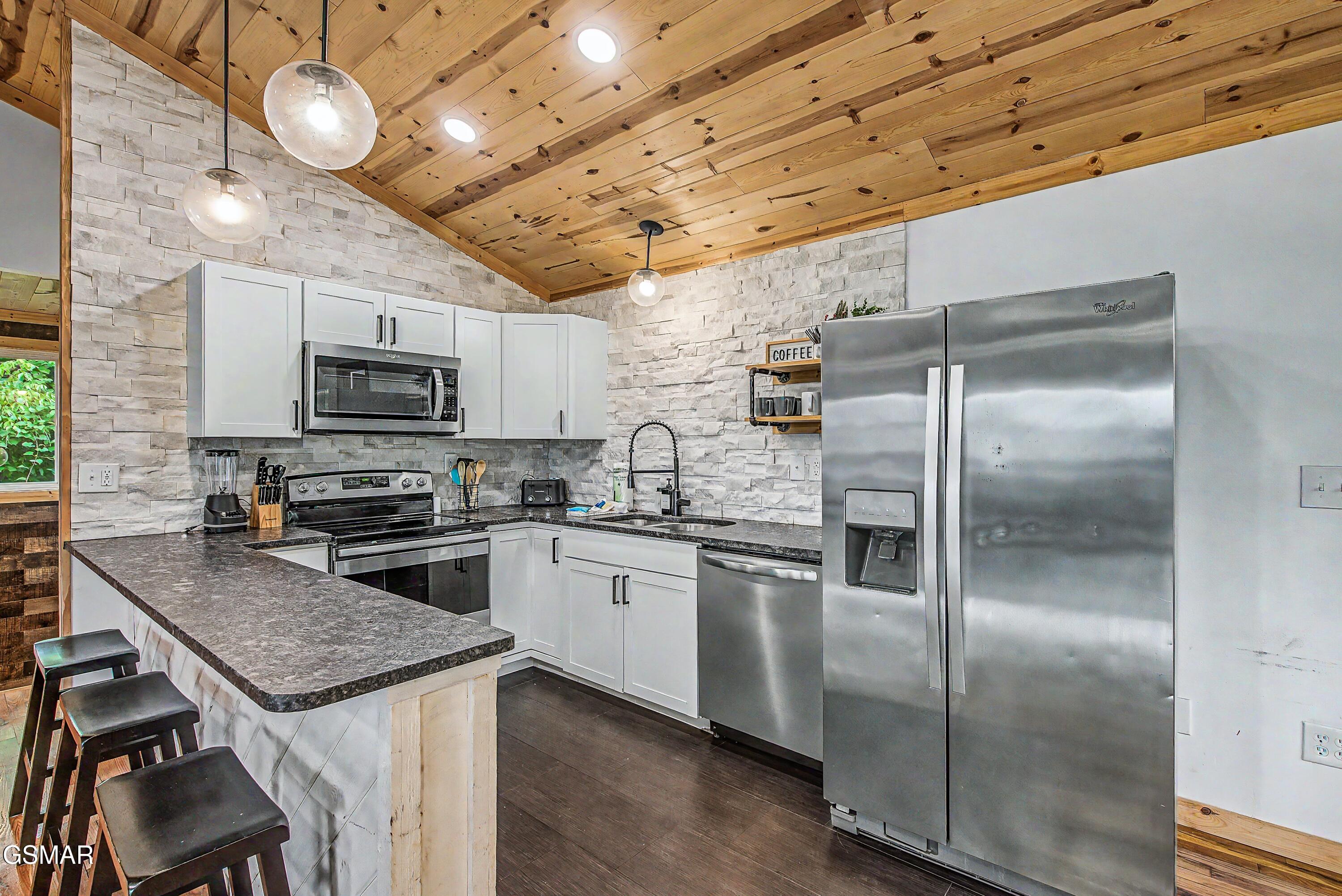 1782 Red Bone Way Sevierville TN 37876