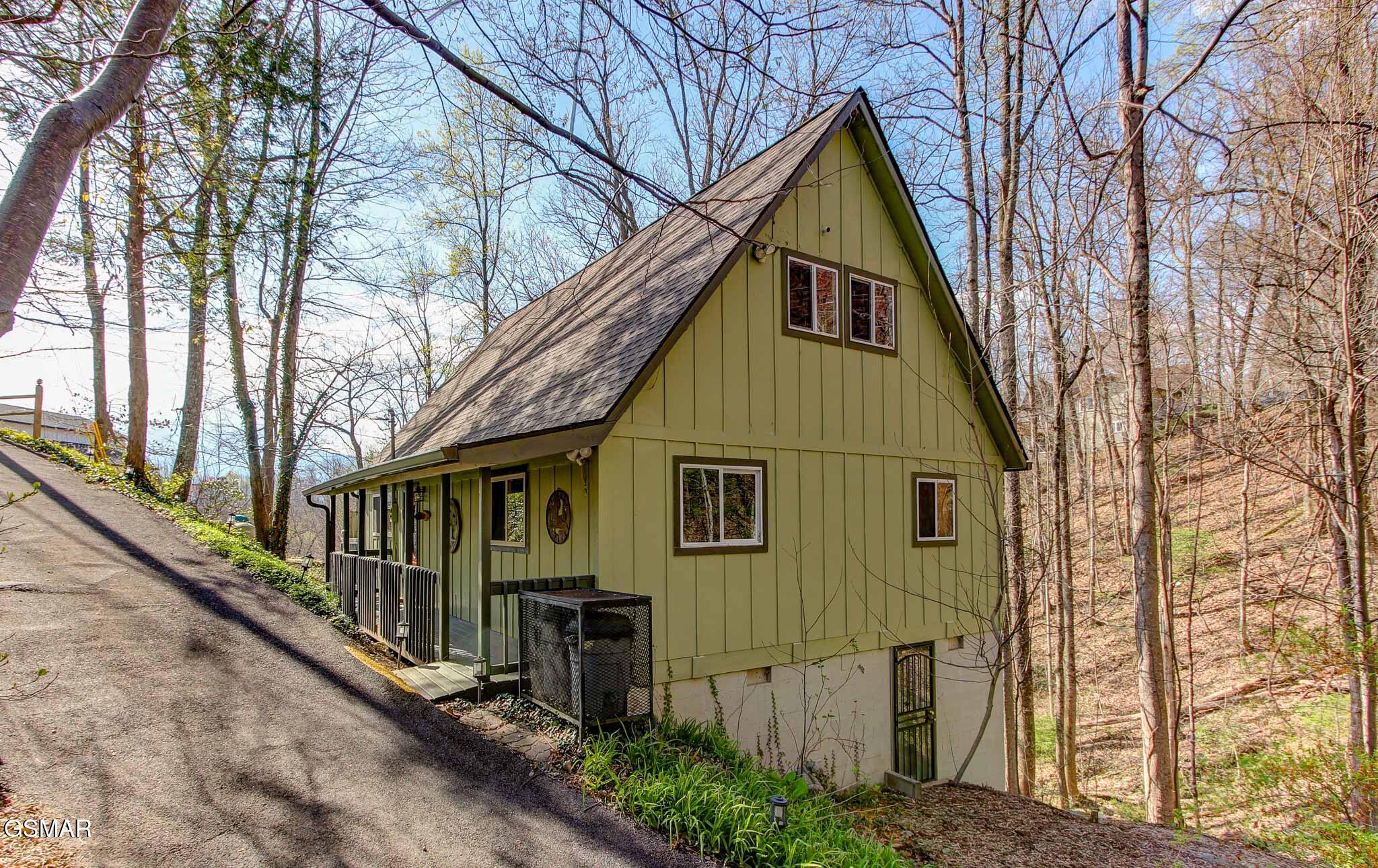 1051 Wiley Oakley Drive Gatlinburg TN 37738