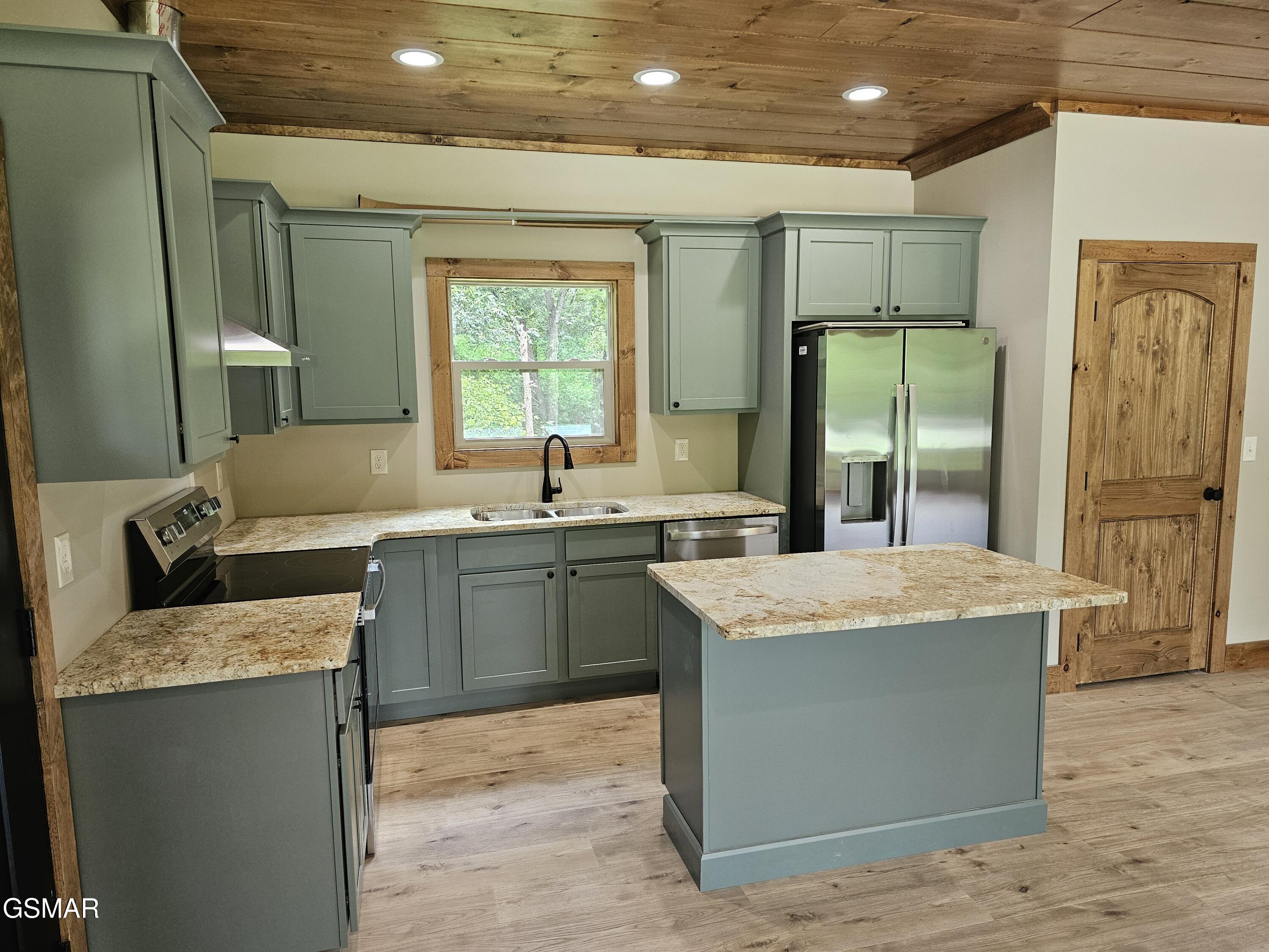 2613 Highland Park Drive Pigeon Forge TN 37863