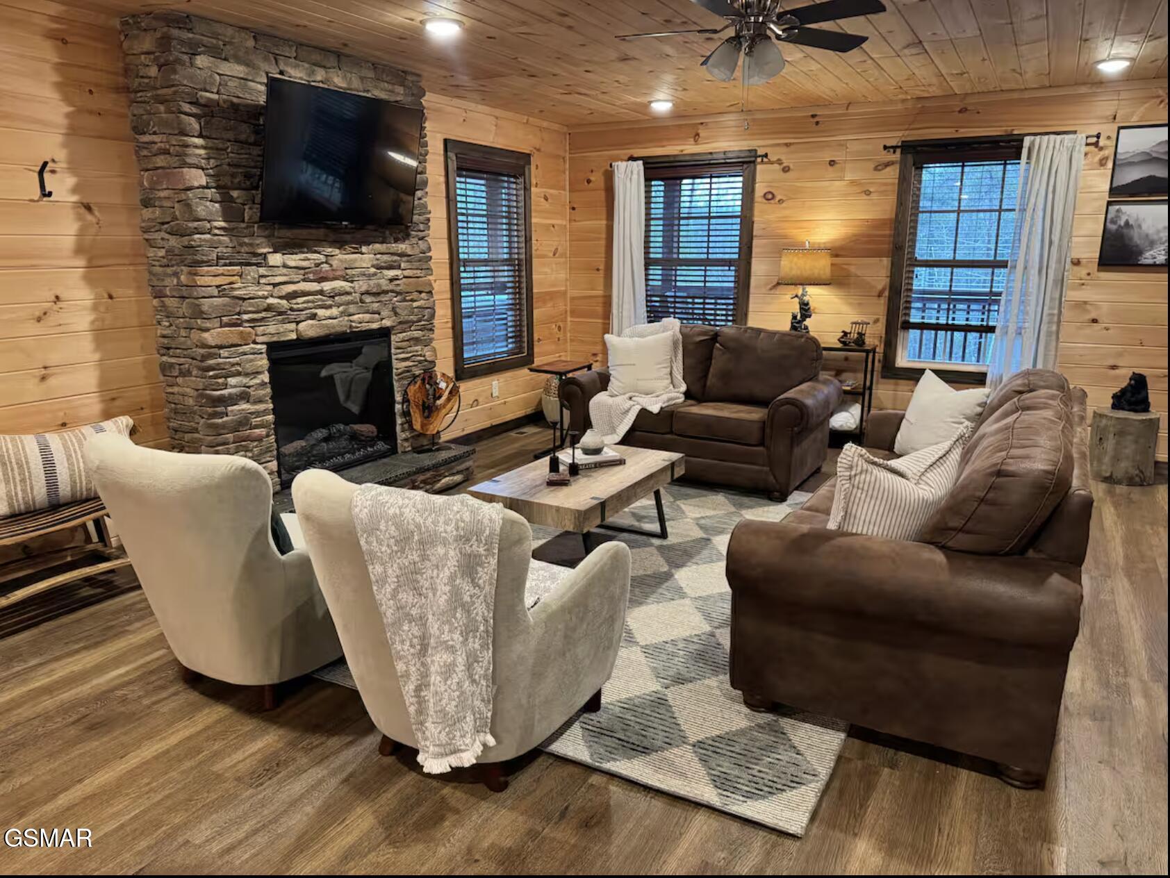 2117 Bluff Ridge Road Sevierville TN 37876
