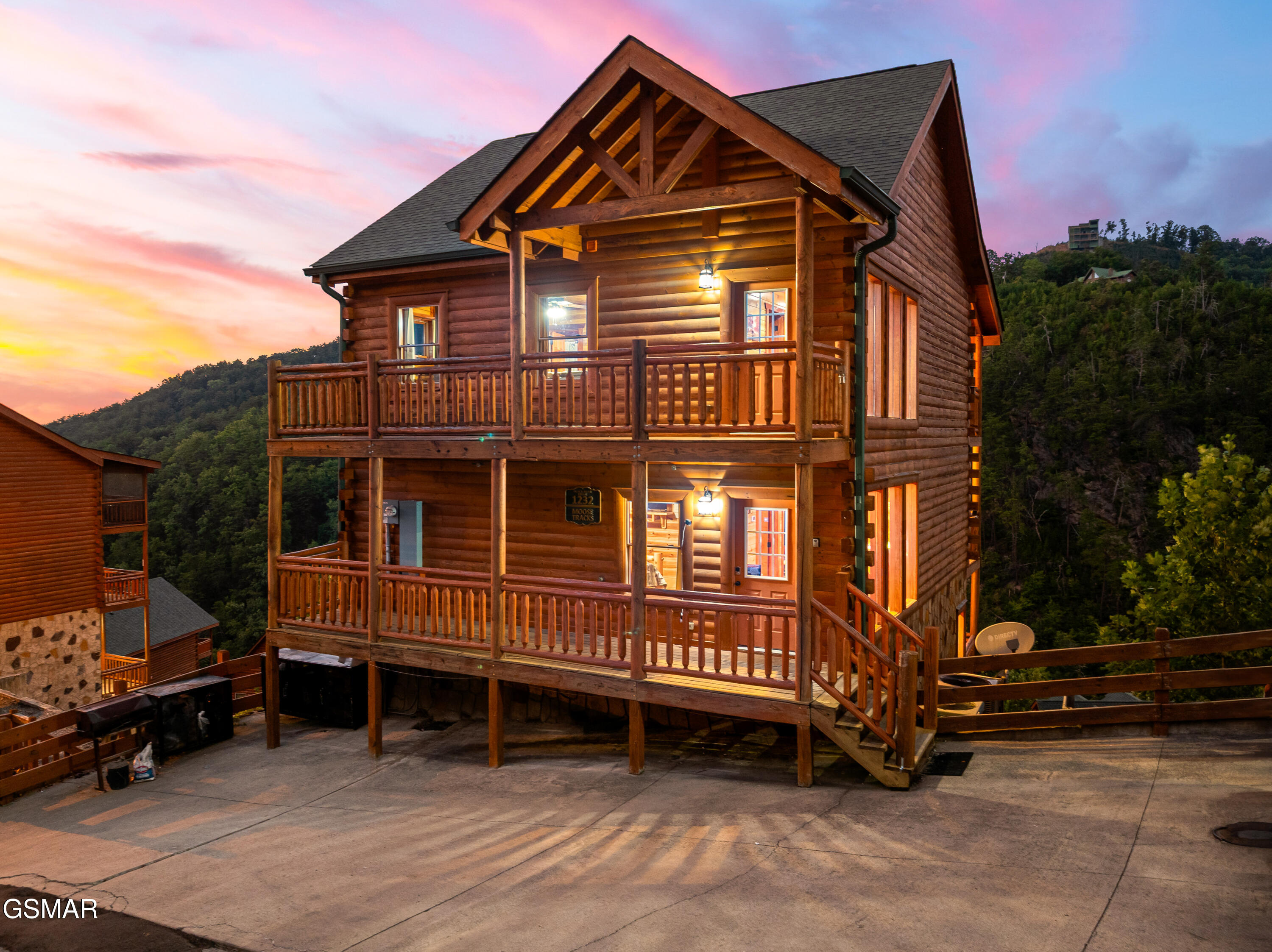 1232 Bird Nest Way Sevierville TN 37876