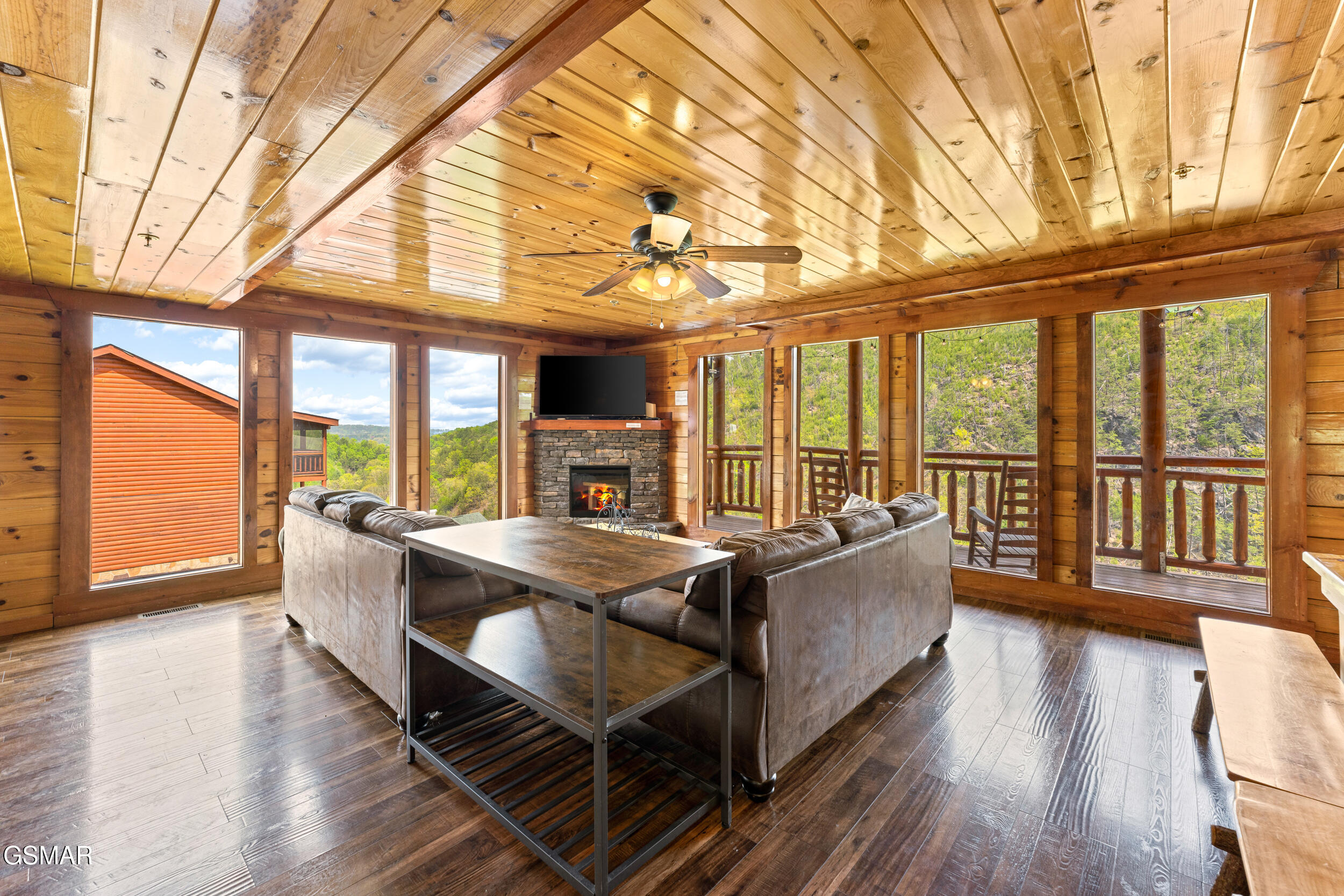 1232 Bird Nest Way Sevierville TN 37876