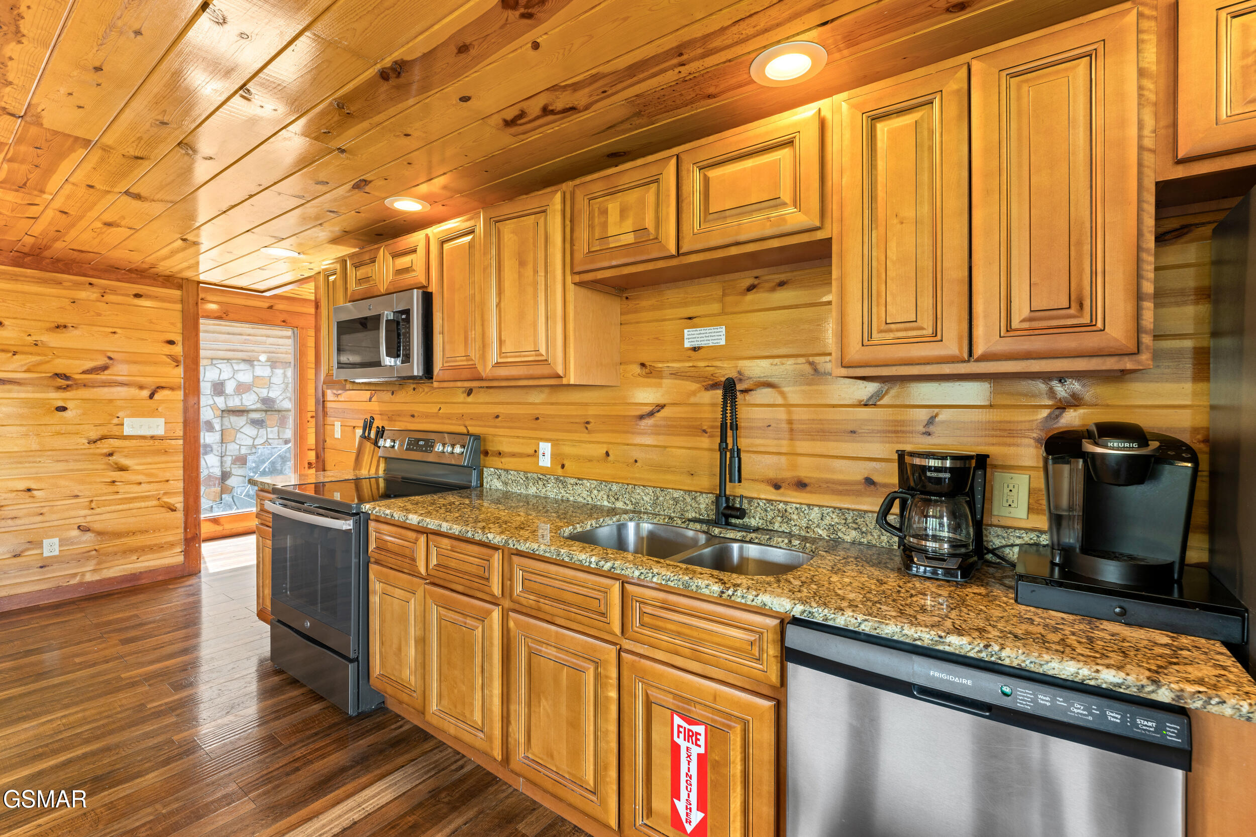 1232 Bird Nest Way Sevierville TN 37876