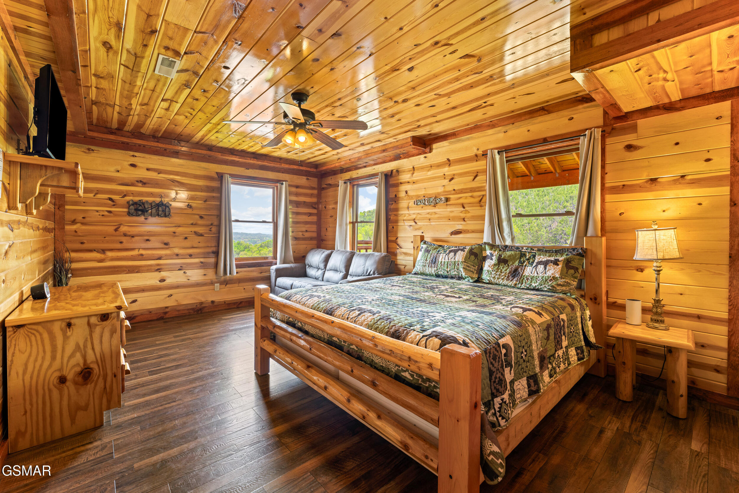 1232 Bird Nest Way Sevierville TN 37876